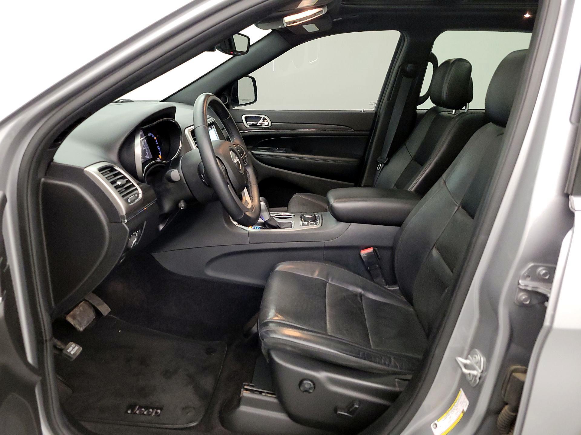 Thumbnail: 2018 Jeep Grand Cherokee - 11