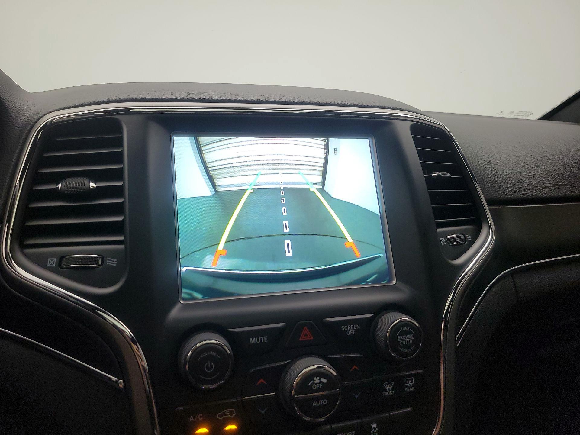 Thumbnail: 2018 Jeep Grand Cherokee - 15