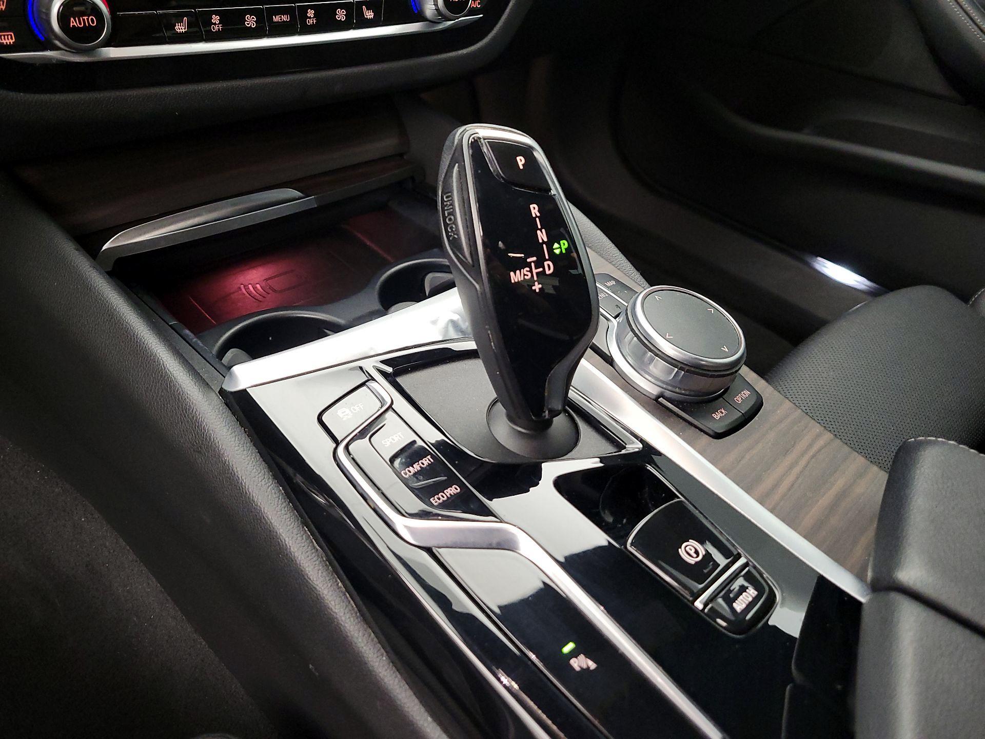 Thumbnail: 2022 BMW 5 Series - 18