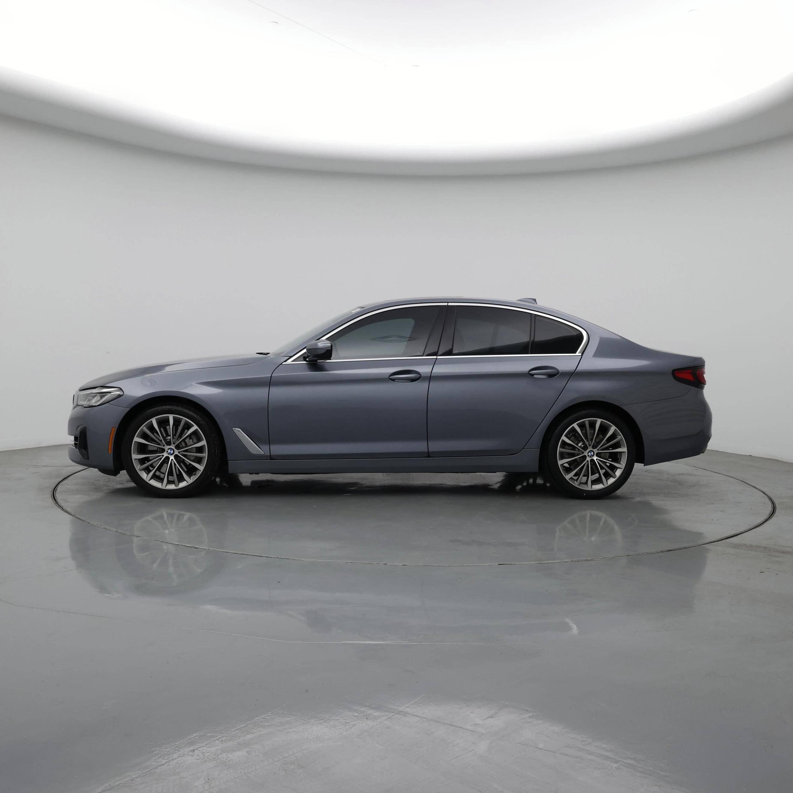 Thumbnail: 2022 BMW 5 Series - 3