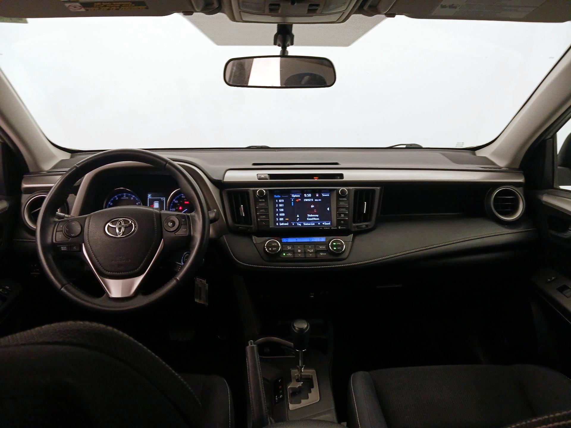 Thumbnail: 2016 Toyota RAV4 - 9