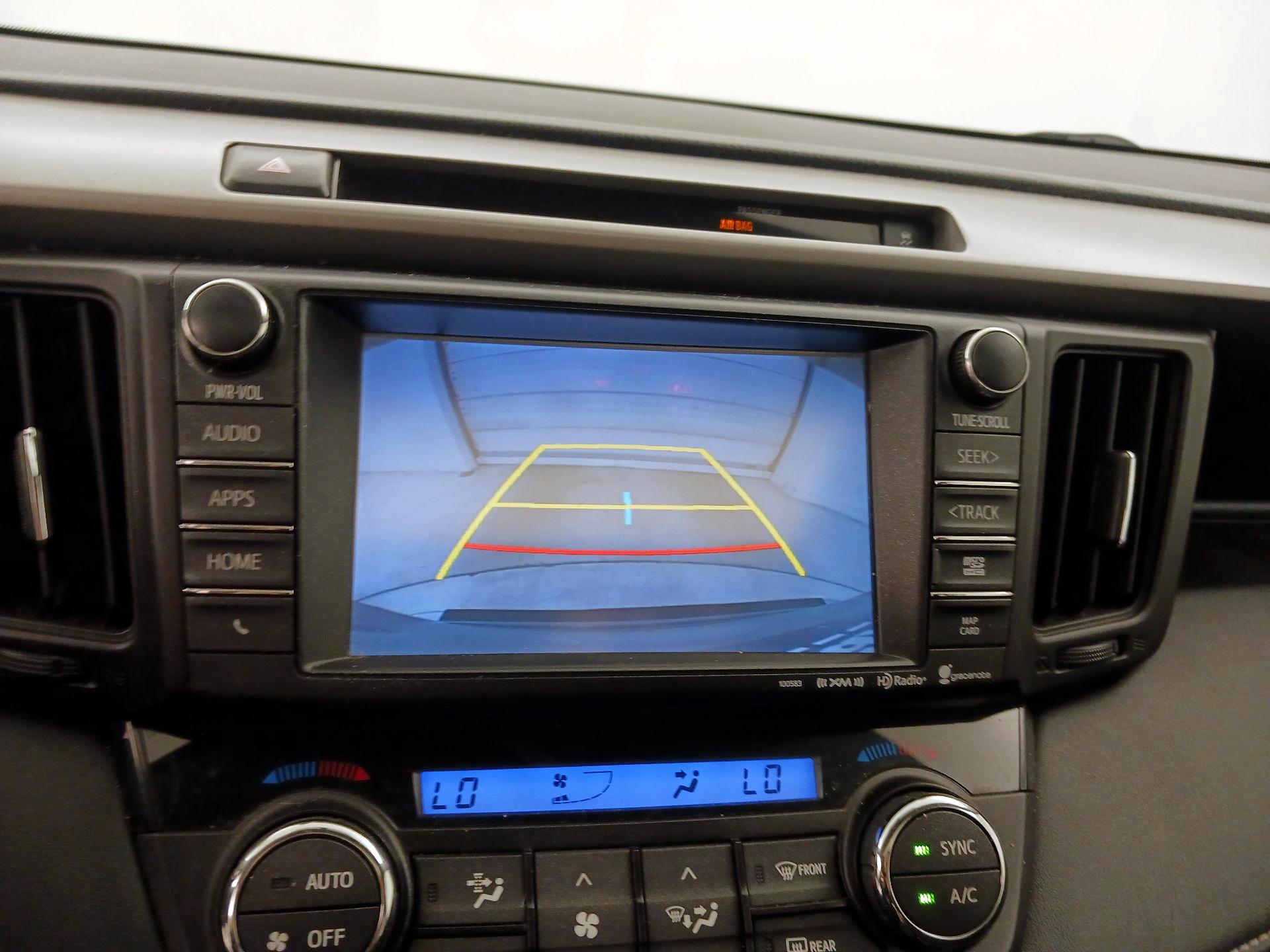 Thumbnail: 2016 Toyota RAV4 - 14