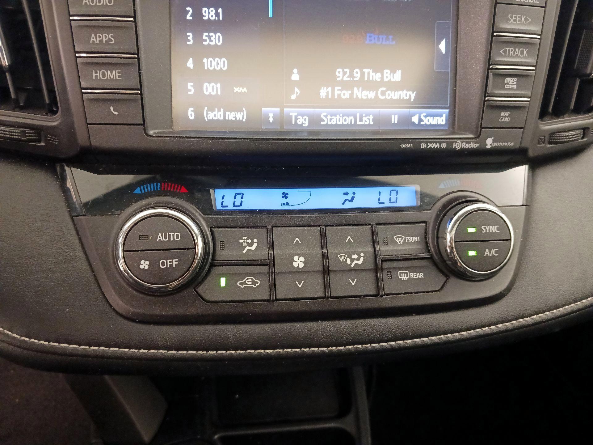 Thumbnail: 2016 Toyota RAV4 - 16