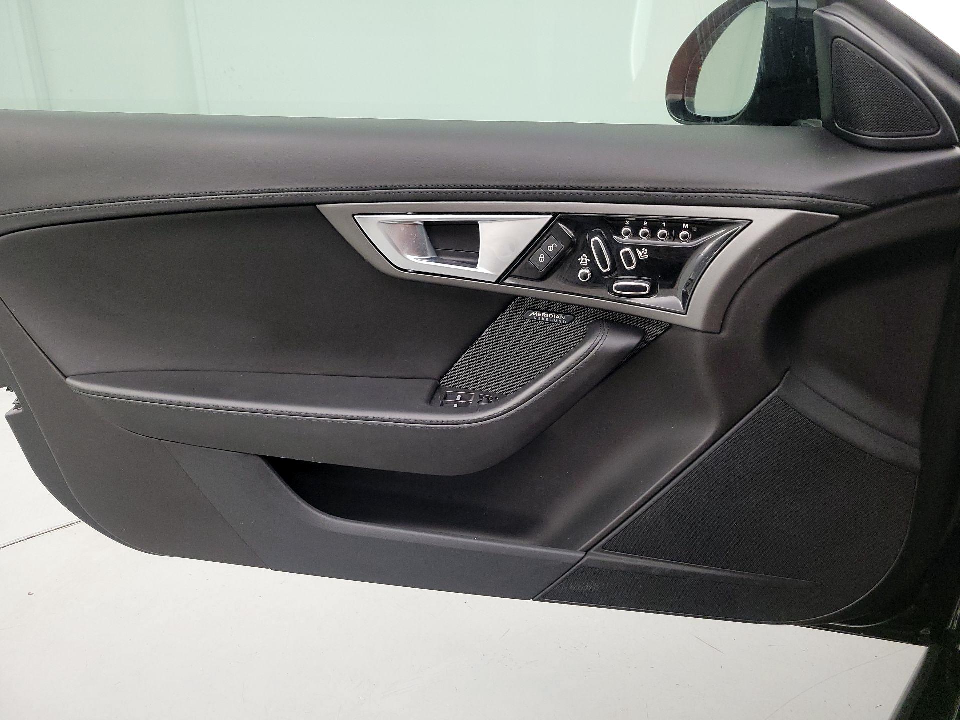 Thumbnail: 2016 Jaguar F-Type - 12