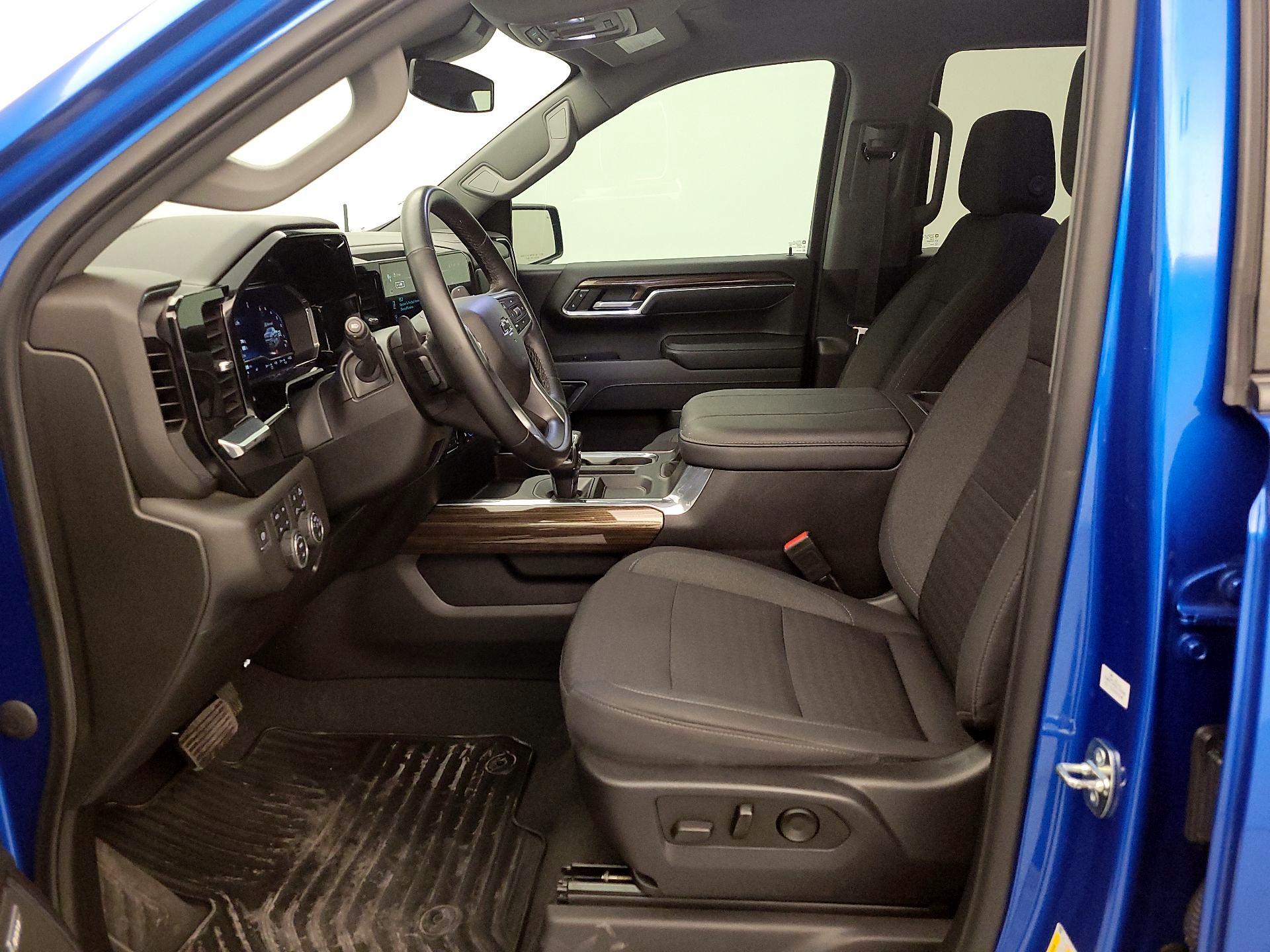 Thumbnail: 2023 Chevrolet Silverado 1500 - 11