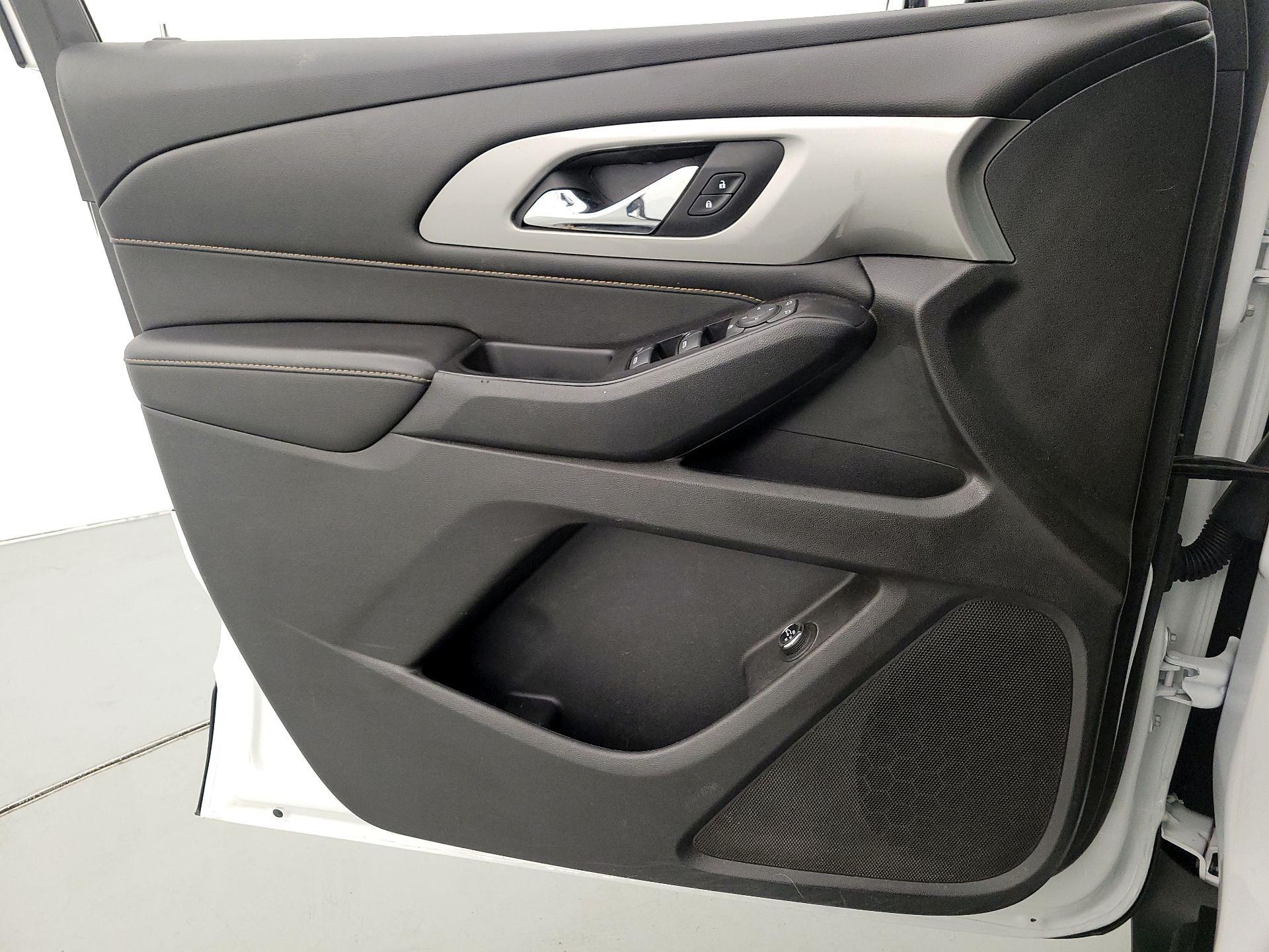 Thumbnail: 2019 Chevrolet Traverse - 12