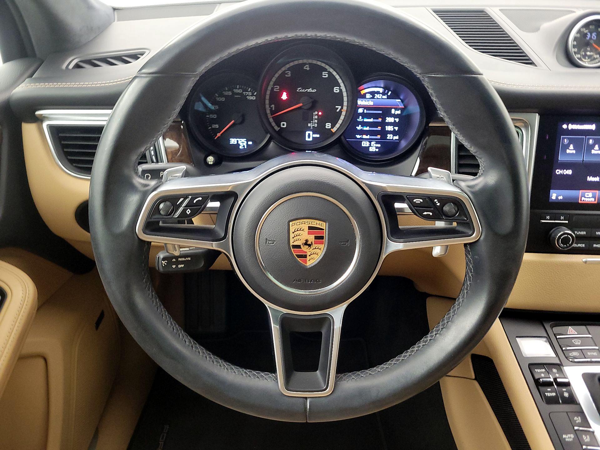 Thumbnail: 2018 Porsche Macan - 10