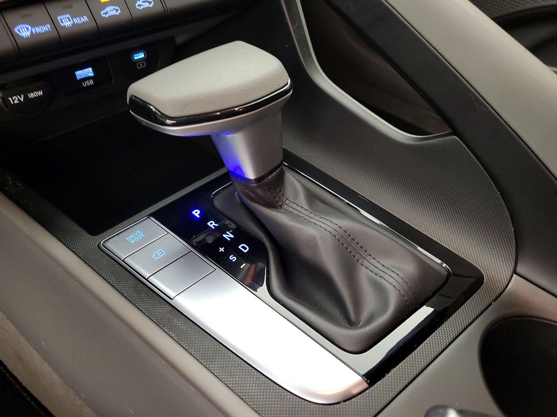 Thumbnail: 2024 Hyundai Elantra - 18