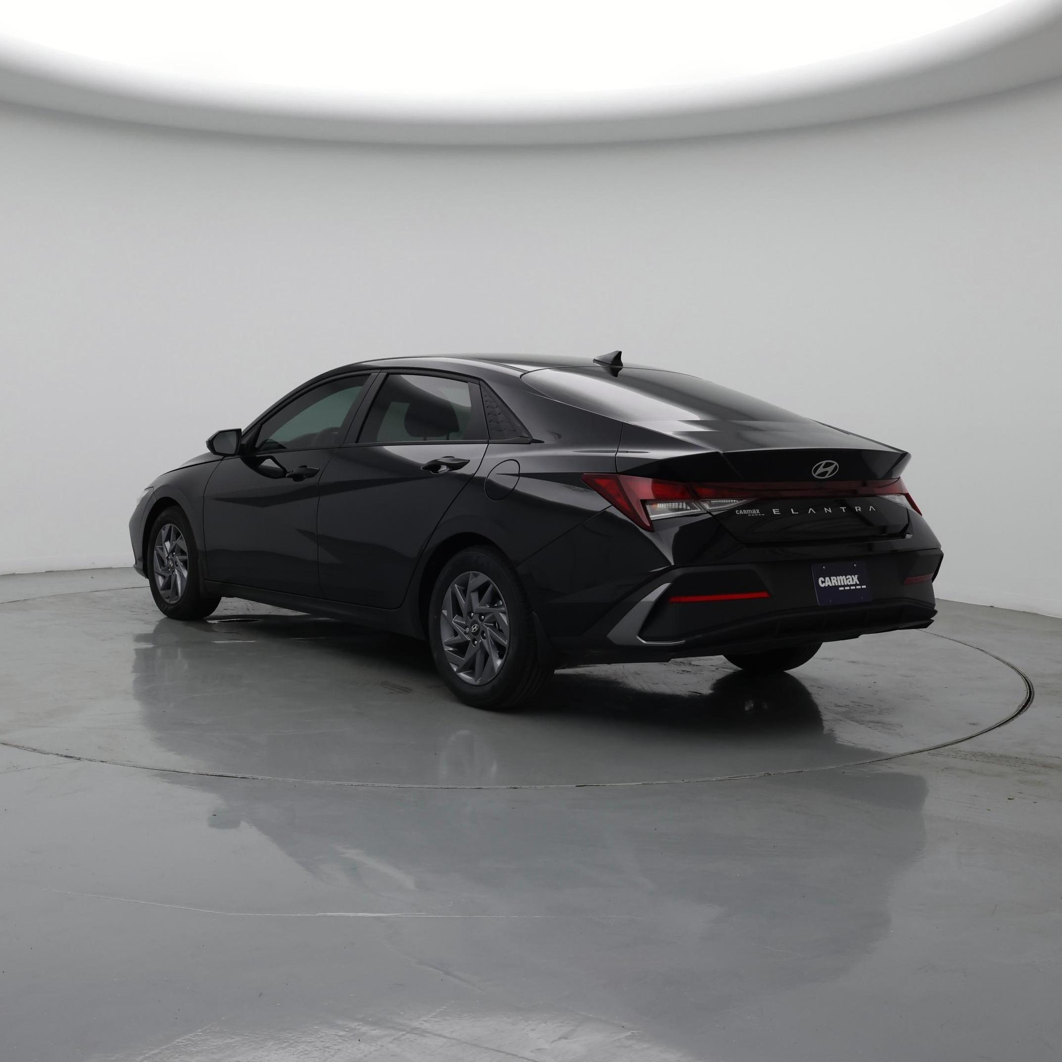 Thumbnail: 2024 Hyundai Elantra - 2