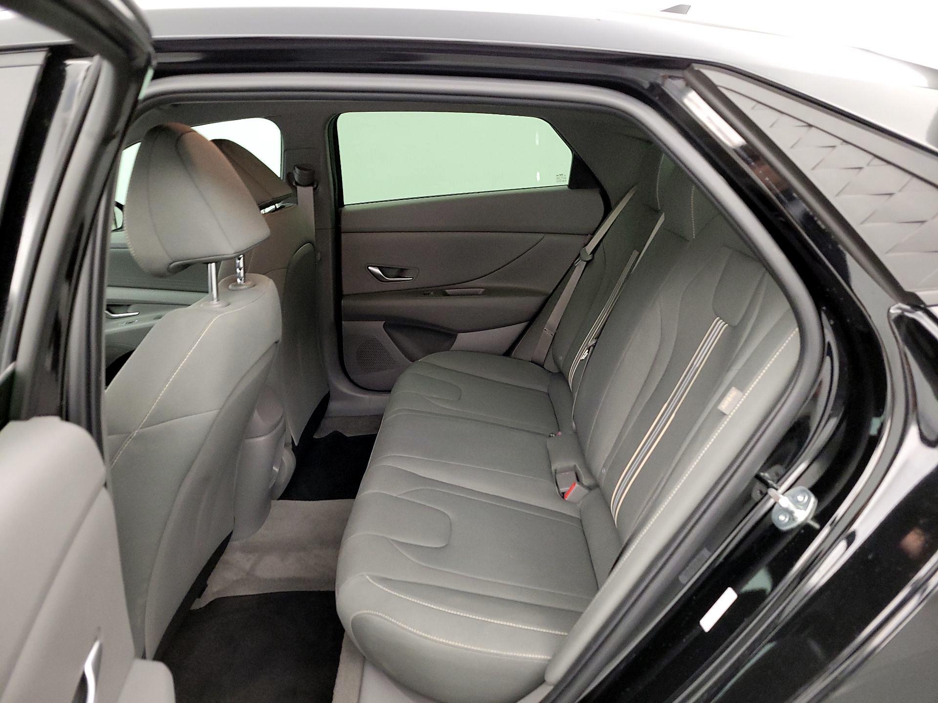 Thumbnail: 2024 Hyundai Elantra - 20