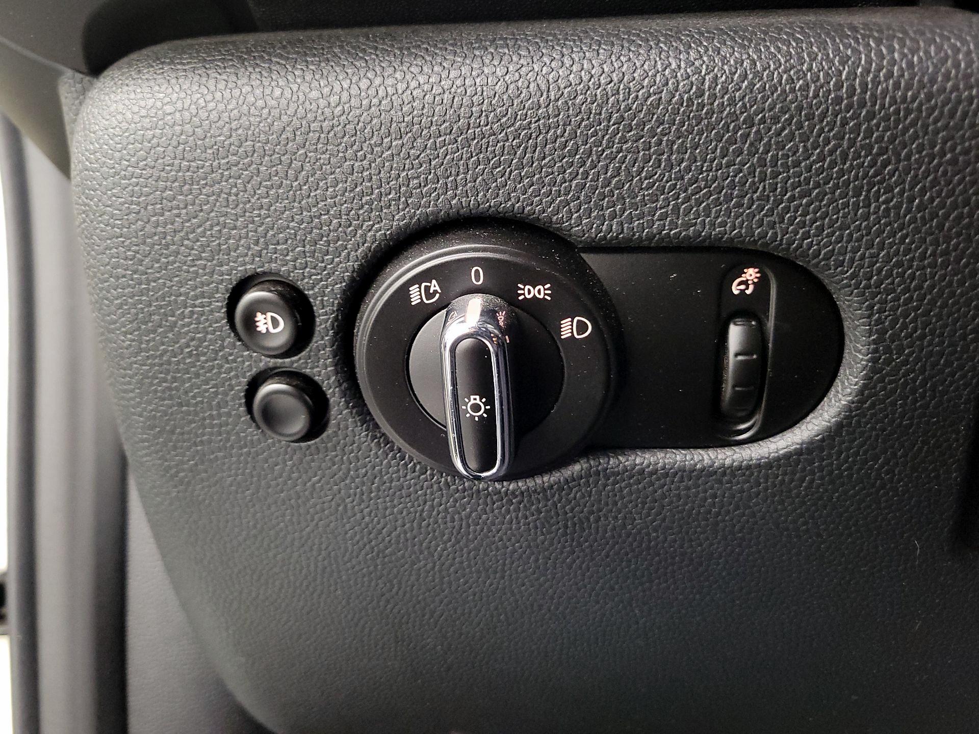 Thumbnail: 2017 MINI Cooper - 13