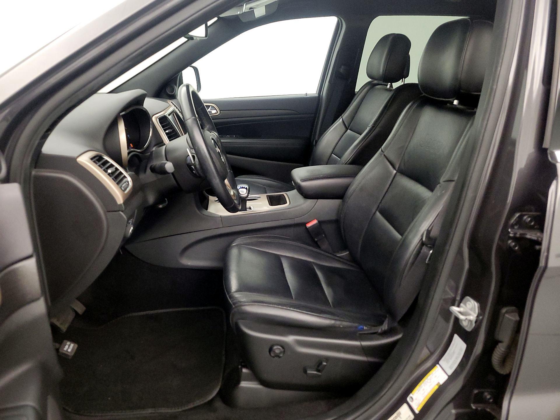 Thumbnail: 2015 Jeep Grand Cherokee - 11