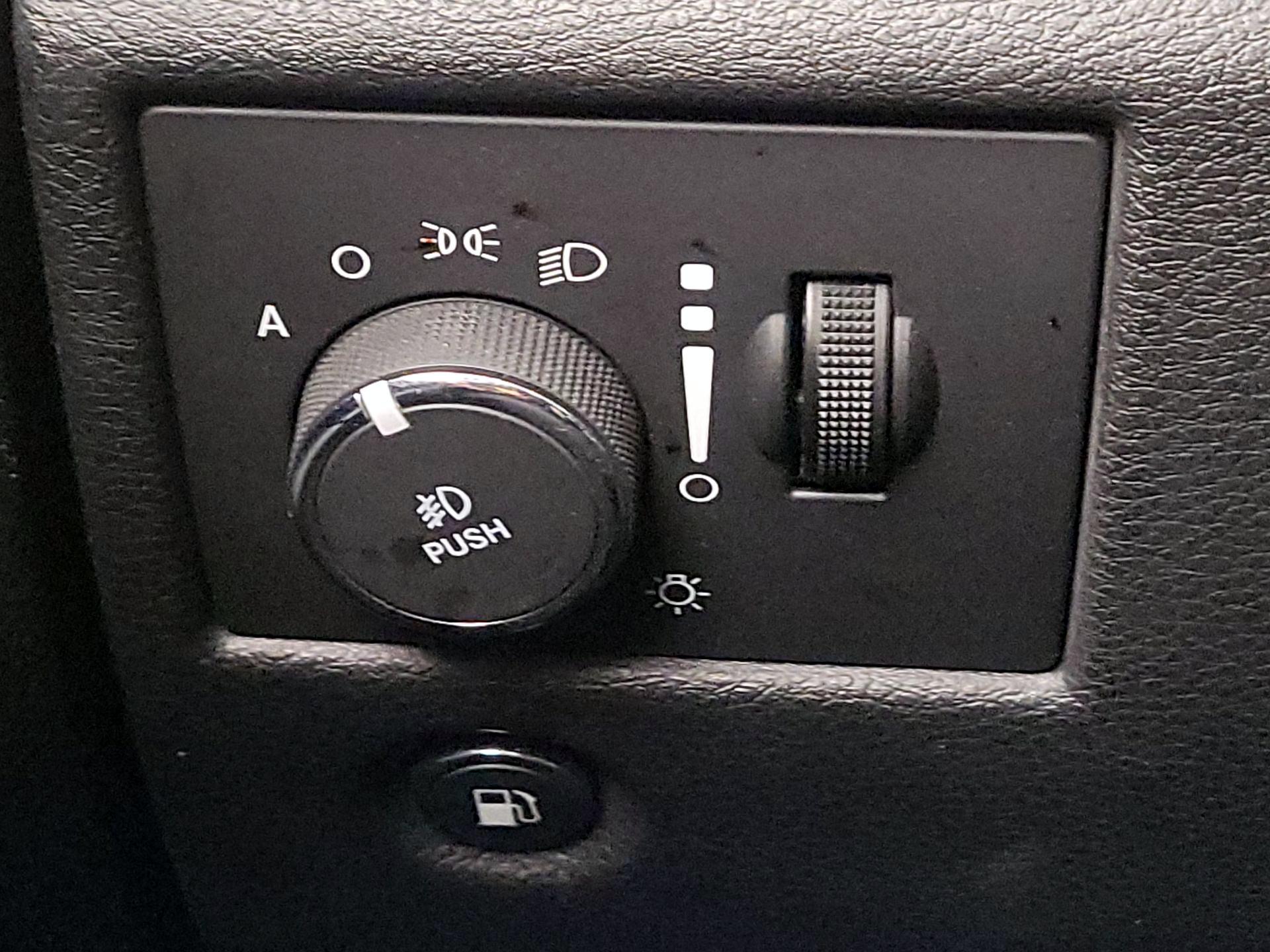 Thumbnail: 2015 Jeep Grand Cherokee - 13