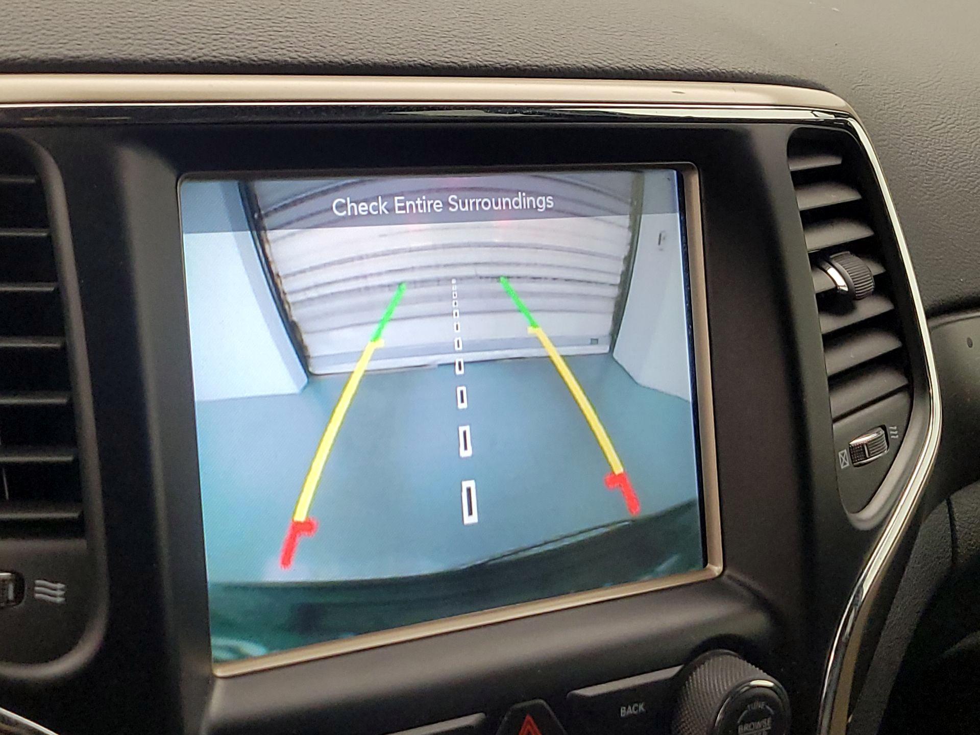 Thumbnail: 2015 Jeep Grand Cherokee - 14