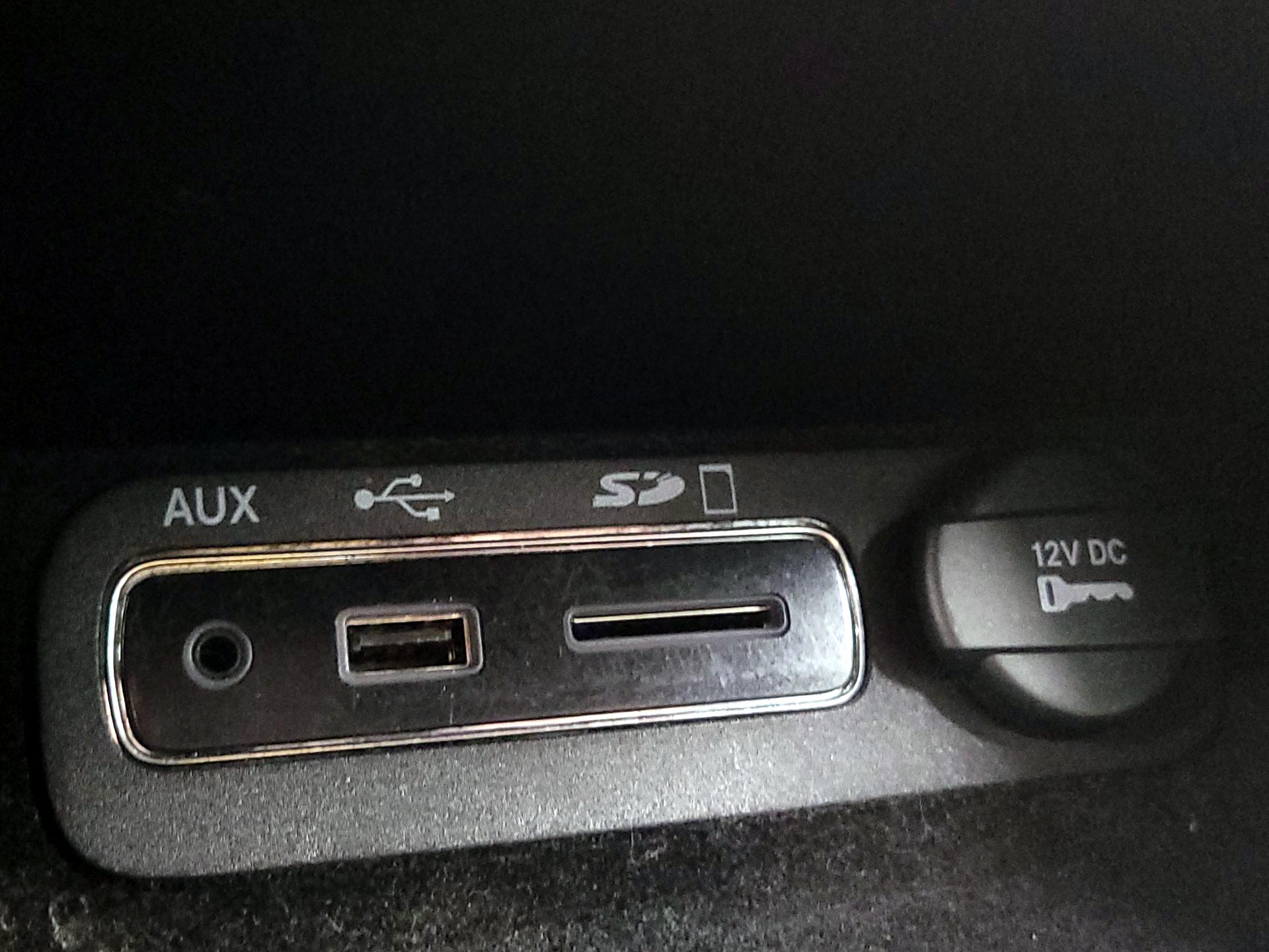 Thumbnail: 2015 Jeep Grand Cherokee - 18