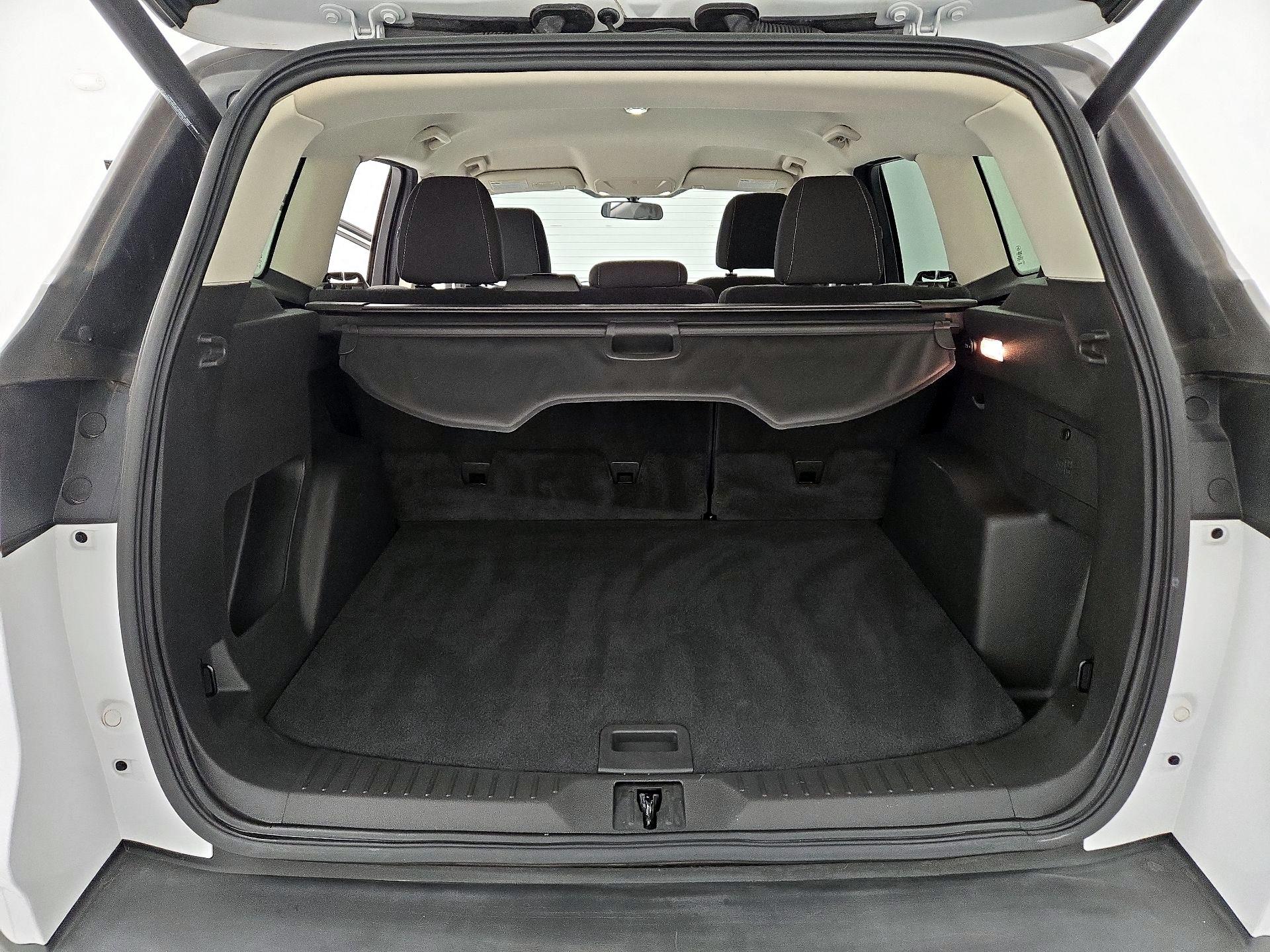 Thumbnail: 2015 Ford Escape - 20