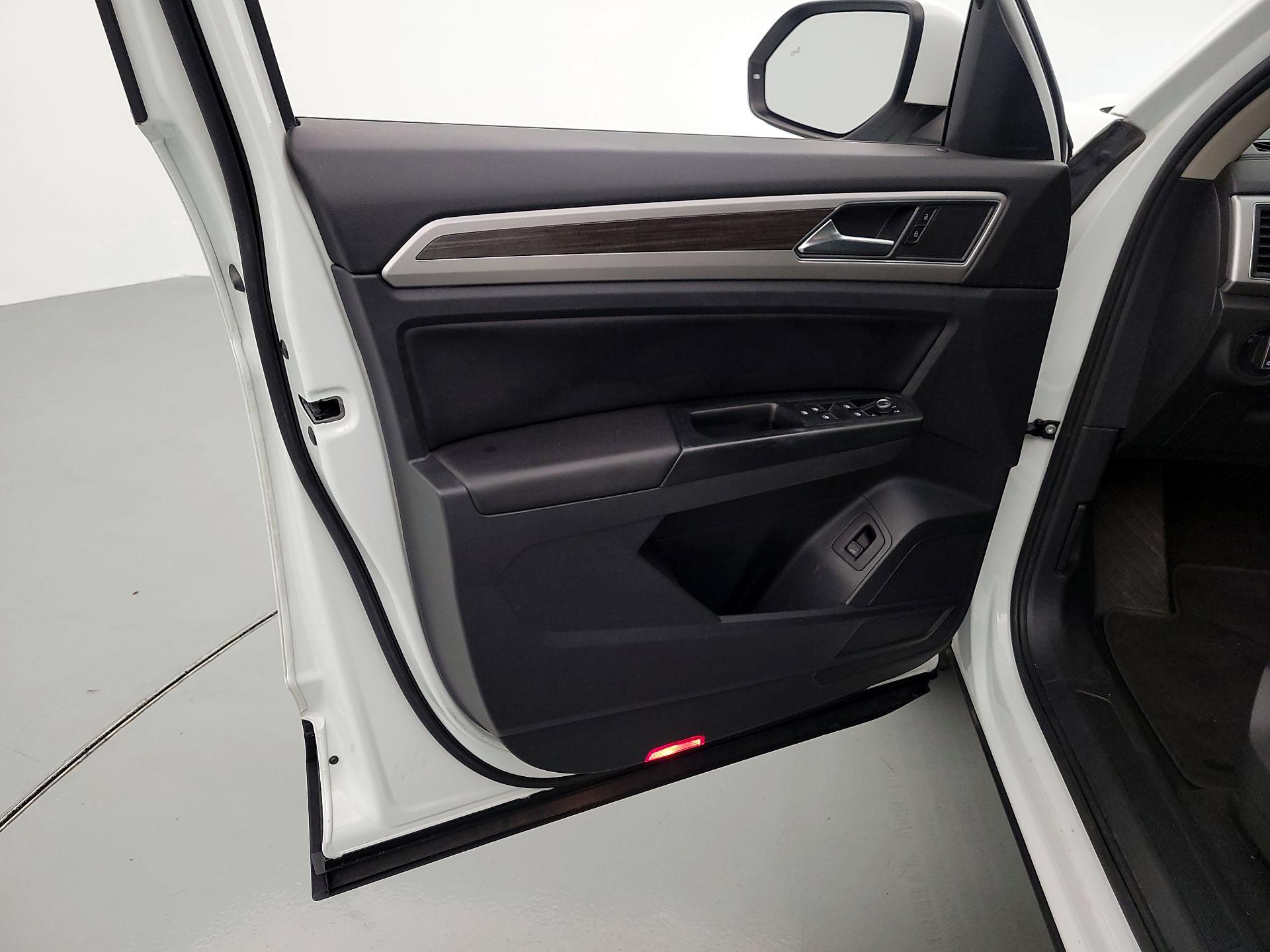 Thumbnail: 2019 Volkswagen Atlas - 12