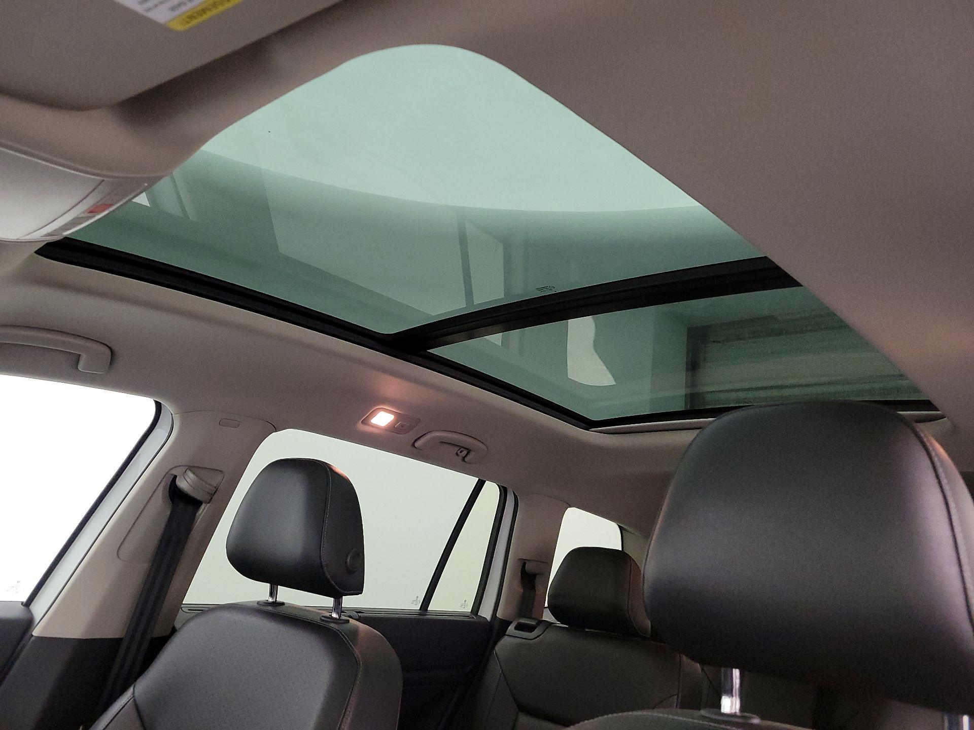 Thumbnail: 2019 Volkswagen Atlas - 19