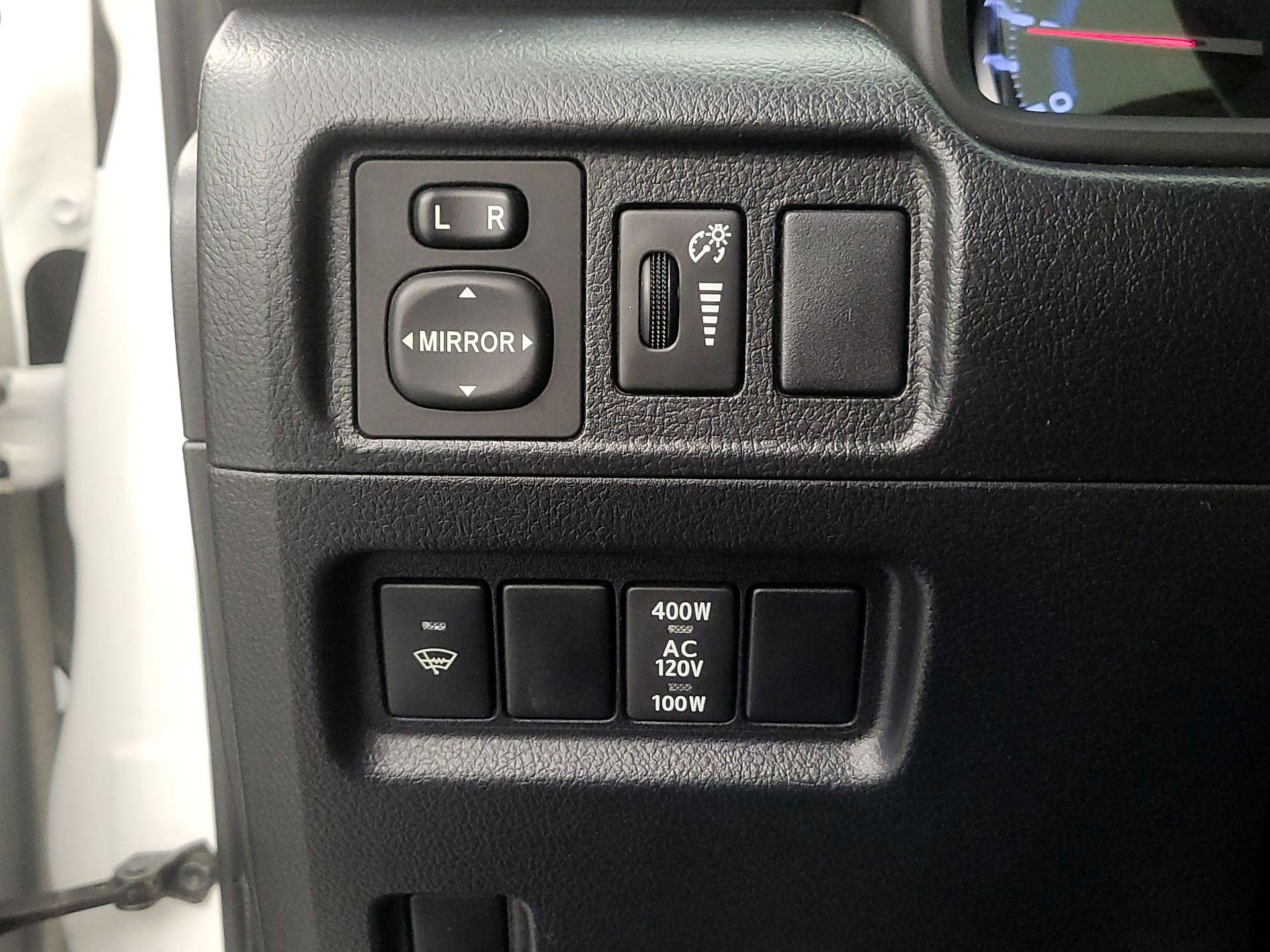 Thumbnail: 2018 Toyota 4Runner - 13