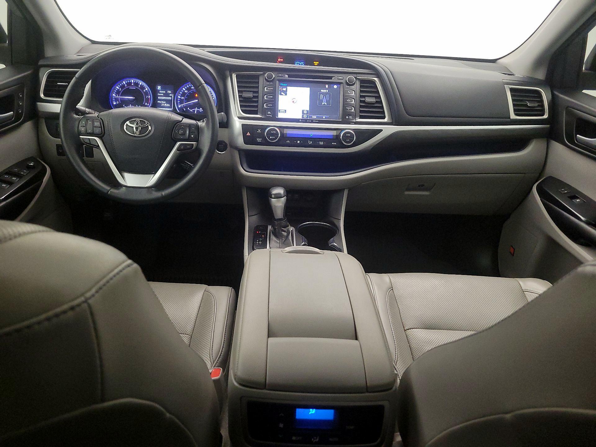 Thumbnail: 2018 Toyota Highlander - 9