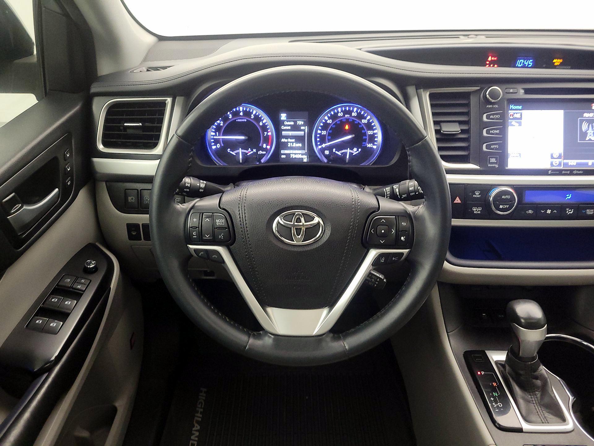 Thumbnail: 2018 Toyota Highlander - 10