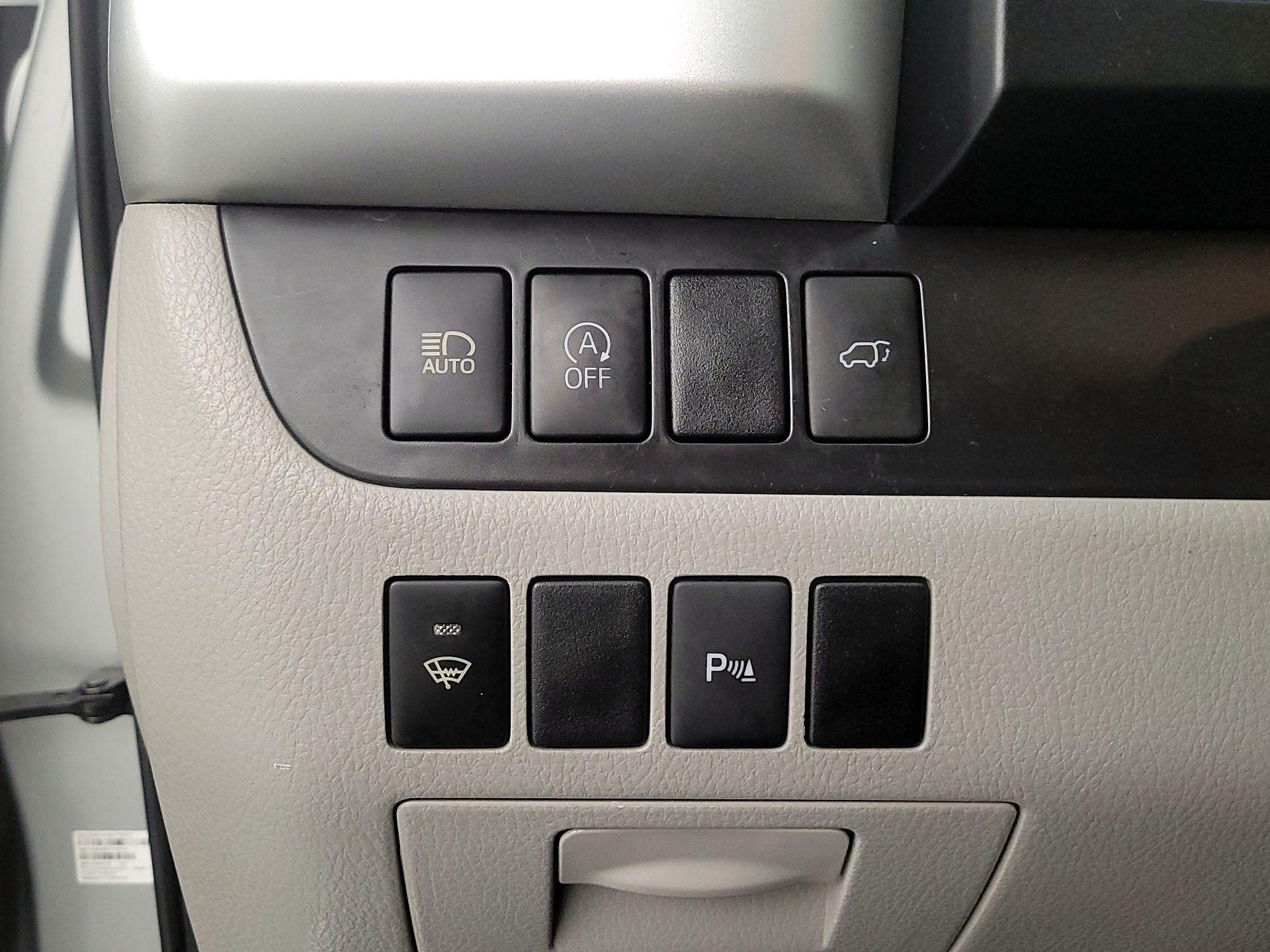 Thumbnail: 2018 Toyota Highlander - 13