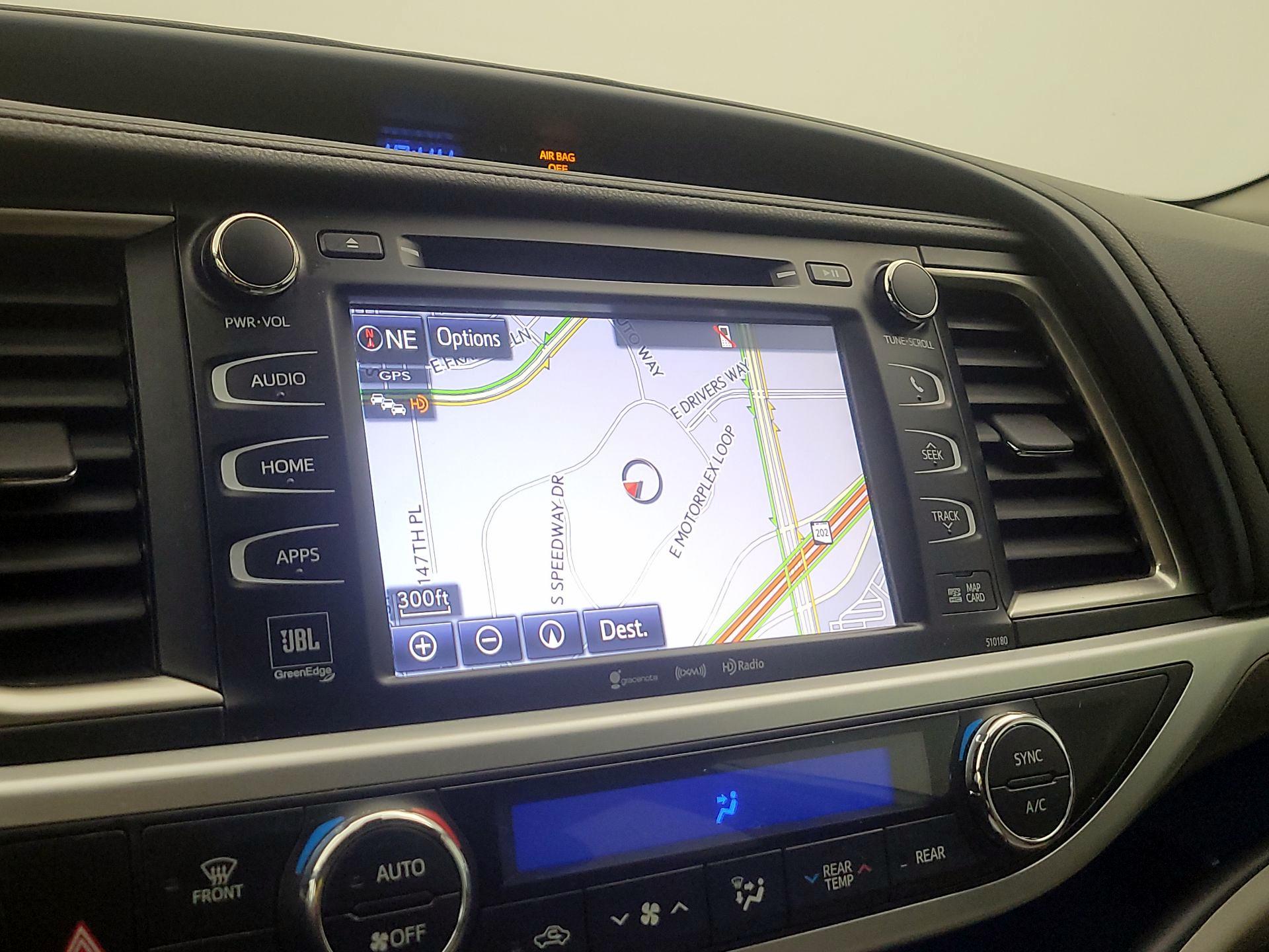 Thumbnail: 2018 Toyota Highlander - 14