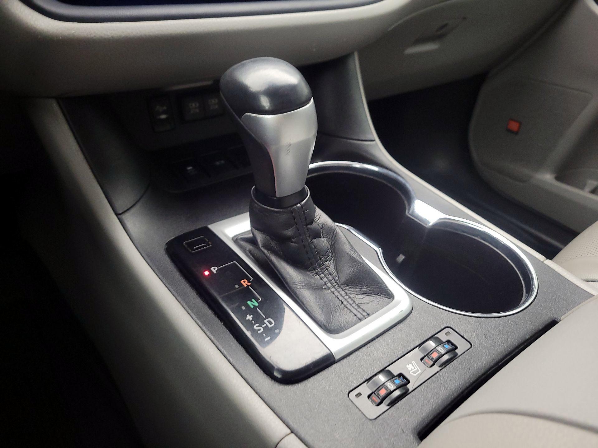 Thumbnail: 2018 Toyota Highlander - 18