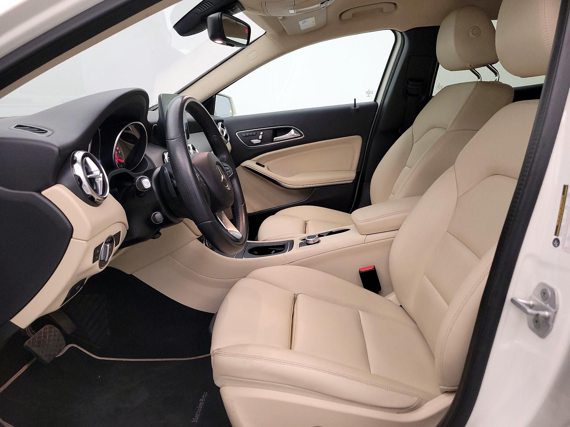 Thumbnail: 2018 Mercedes-Benz GLA - 11