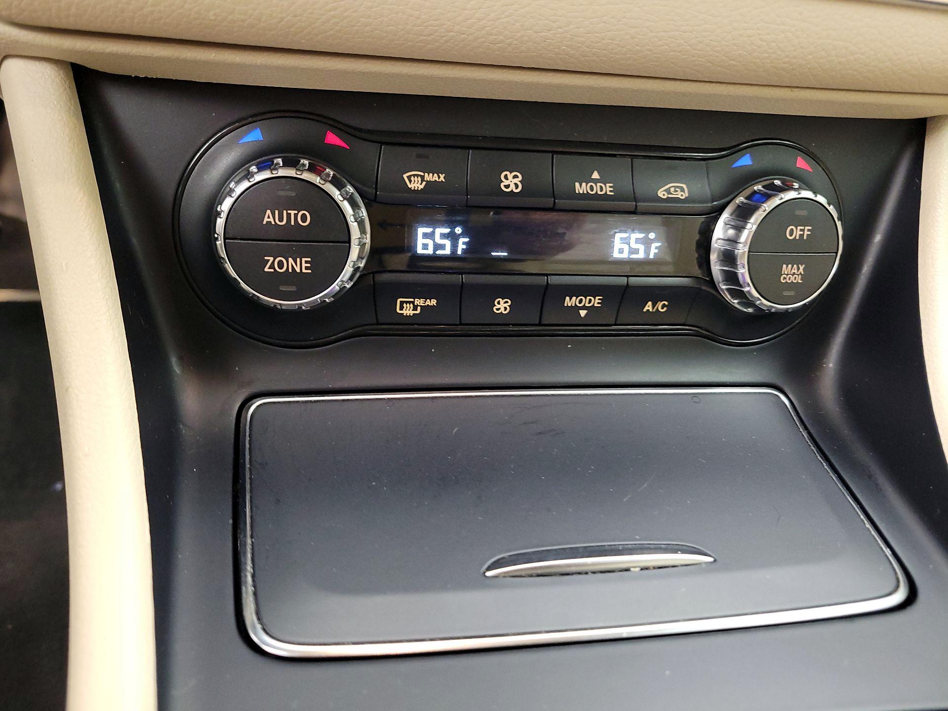 Thumbnail: 2018 Mercedes-Benz GLA - 17