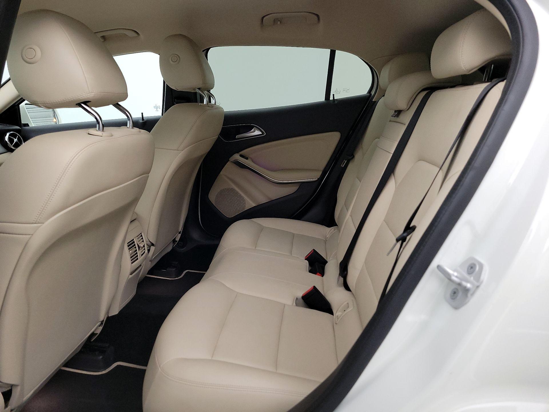 Thumbnail: 2018 Mercedes-Benz GLA - 20