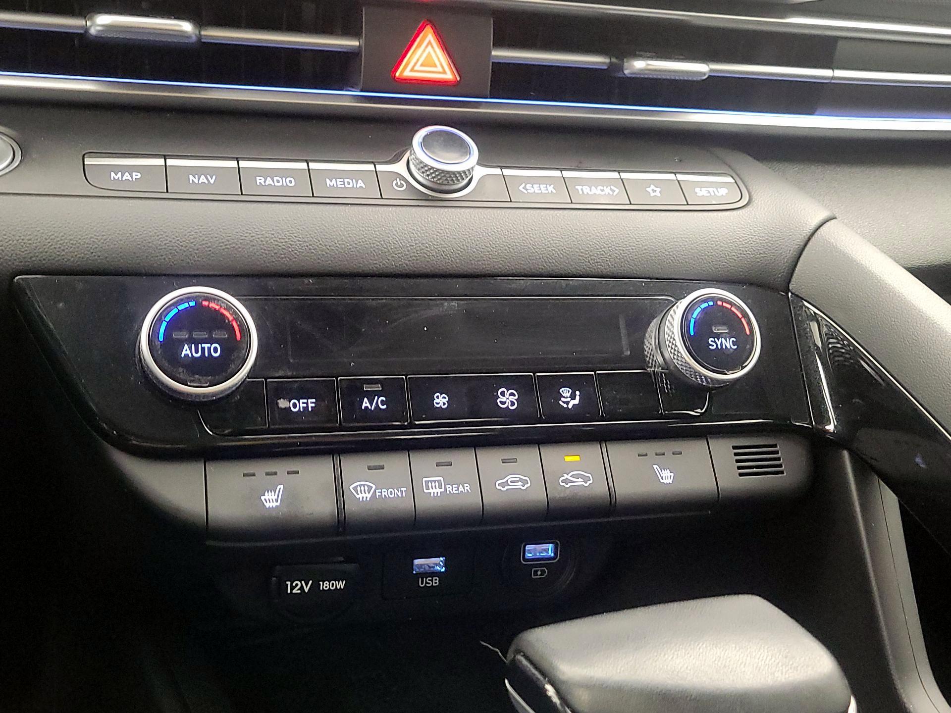 Thumbnail: 2023 Hyundai Elantra - 17