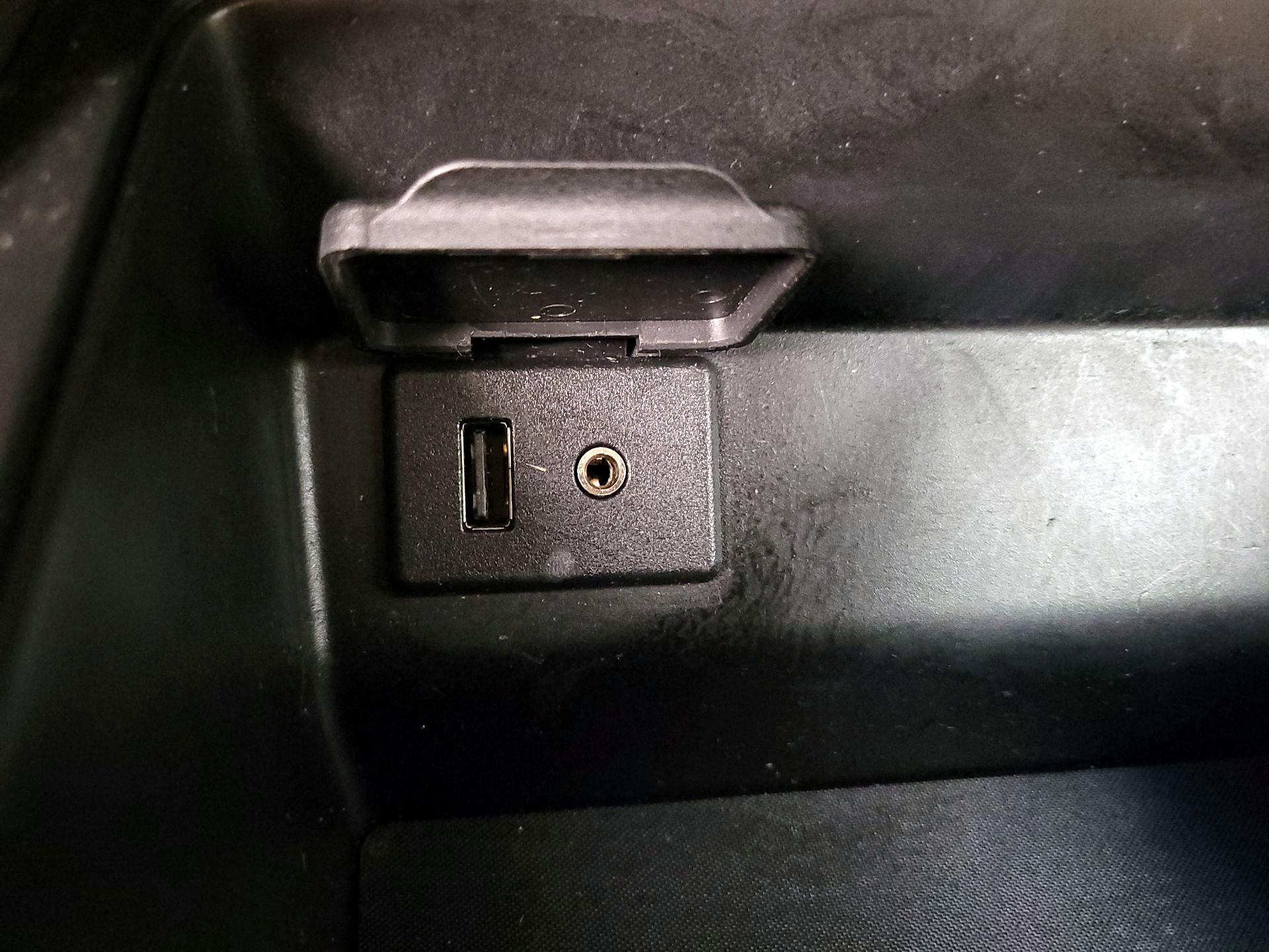 Thumbnail: 2015 Nissan Altima - 18