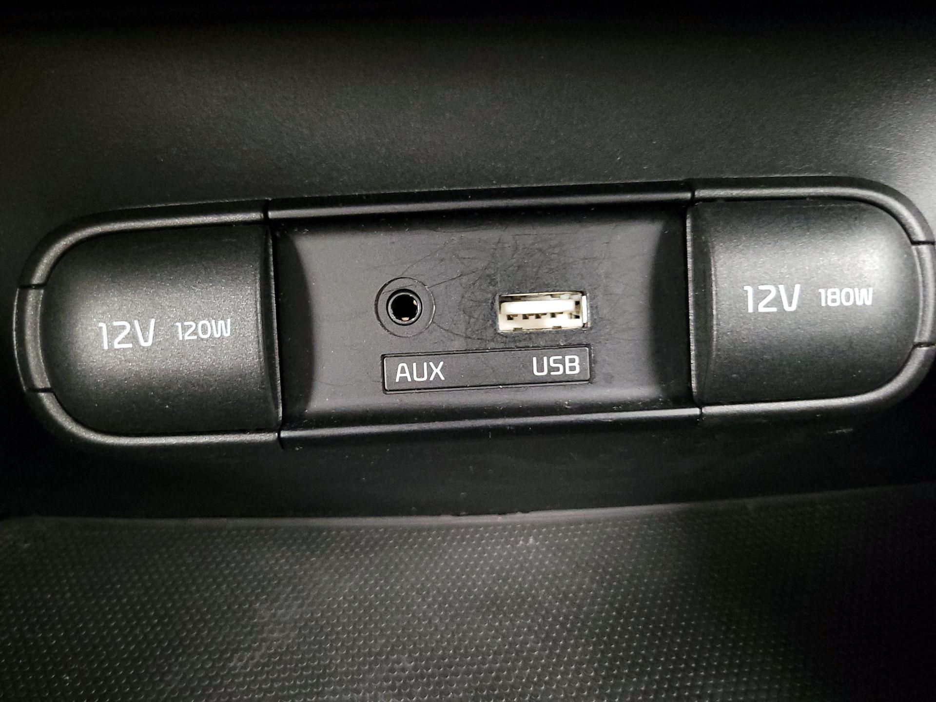 Thumbnail: 2018 Kia Soul - 16