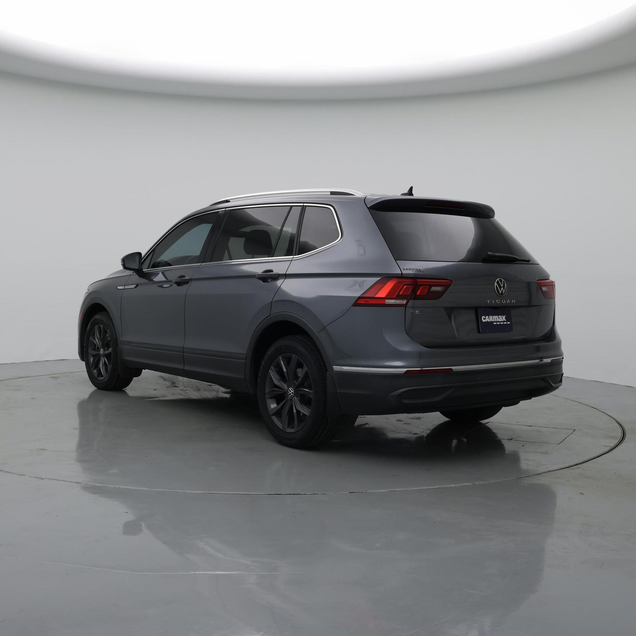 Thumbnail: 2022 Volkswagen Tiguan - 2