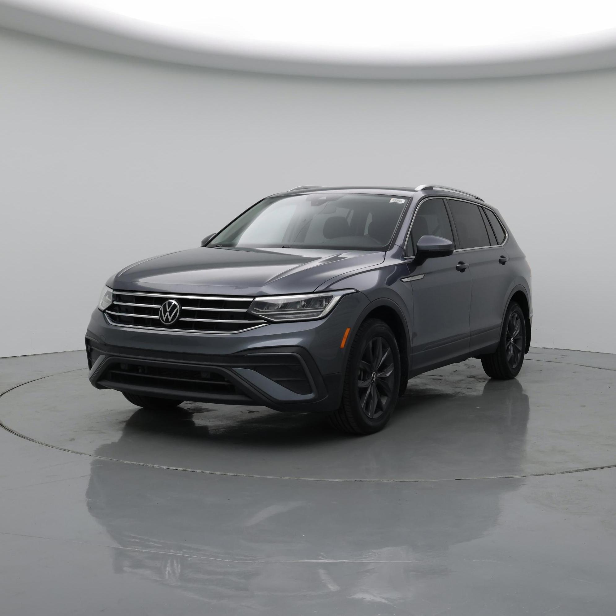 Thumbnail: 2022 Volkswagen Tiguan - 4