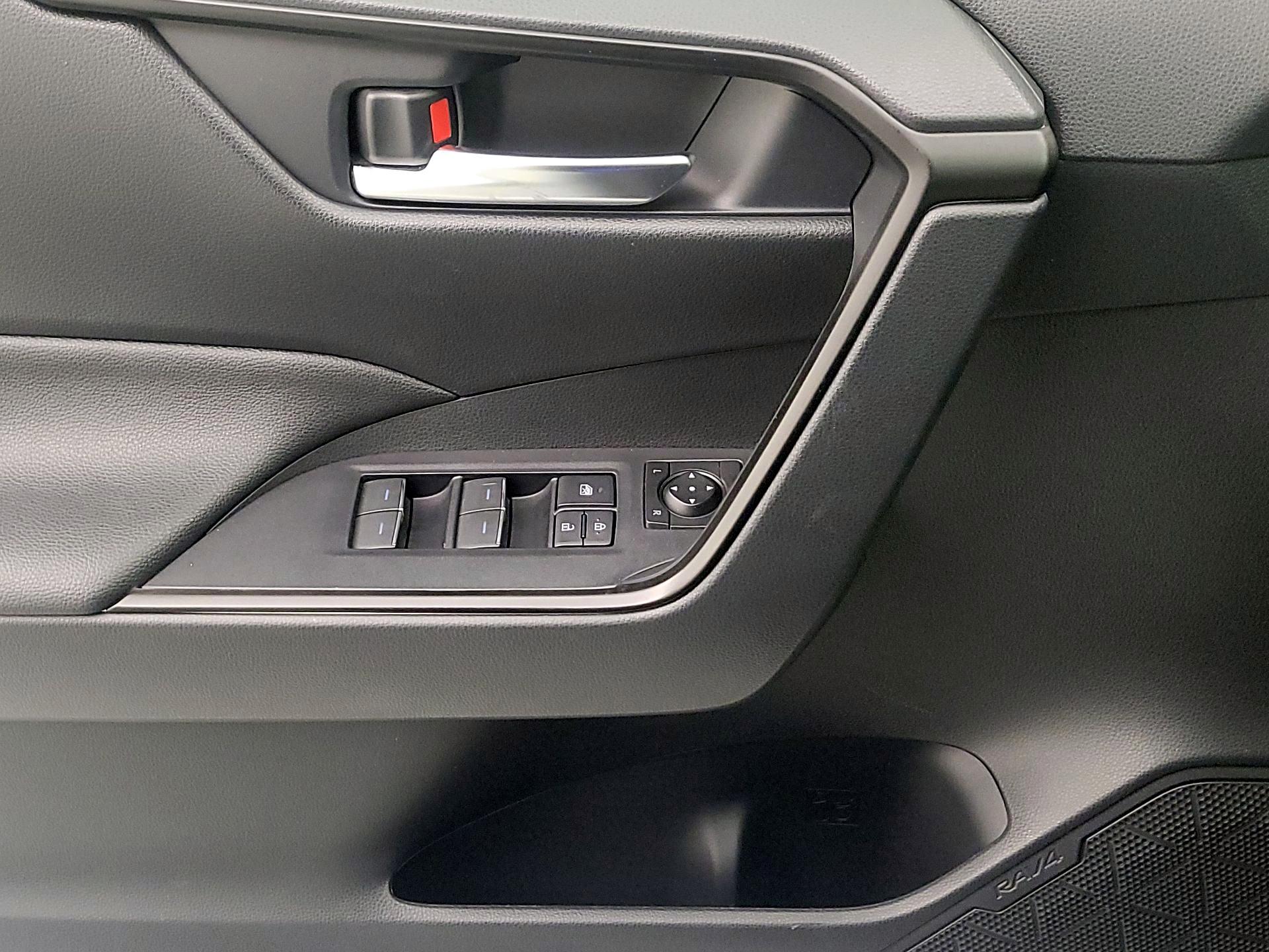 Thumbnail: 2024 Toyota RAV4 - 12