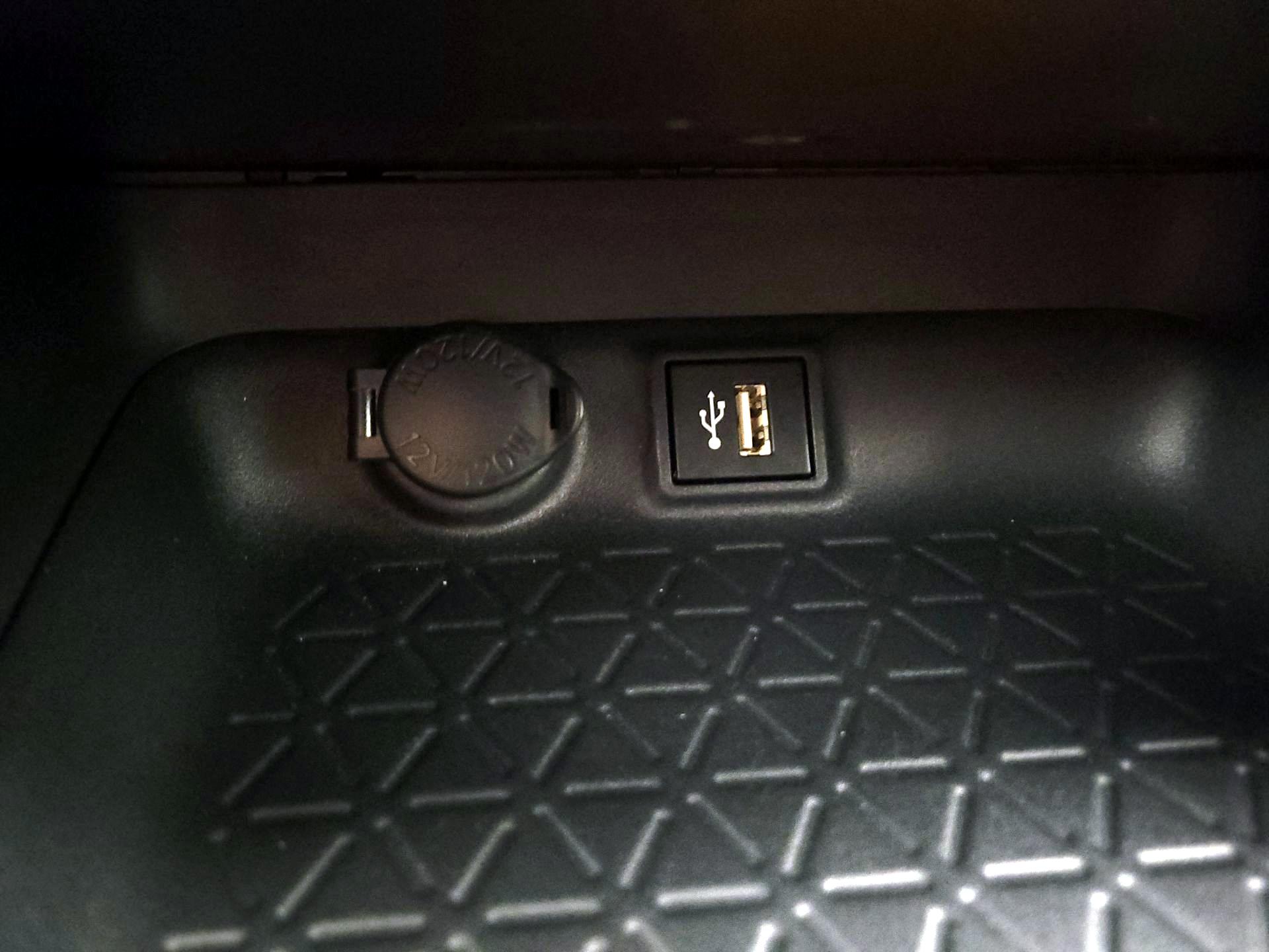 Thumbnail: 2024 Toyota RAV4 - 18