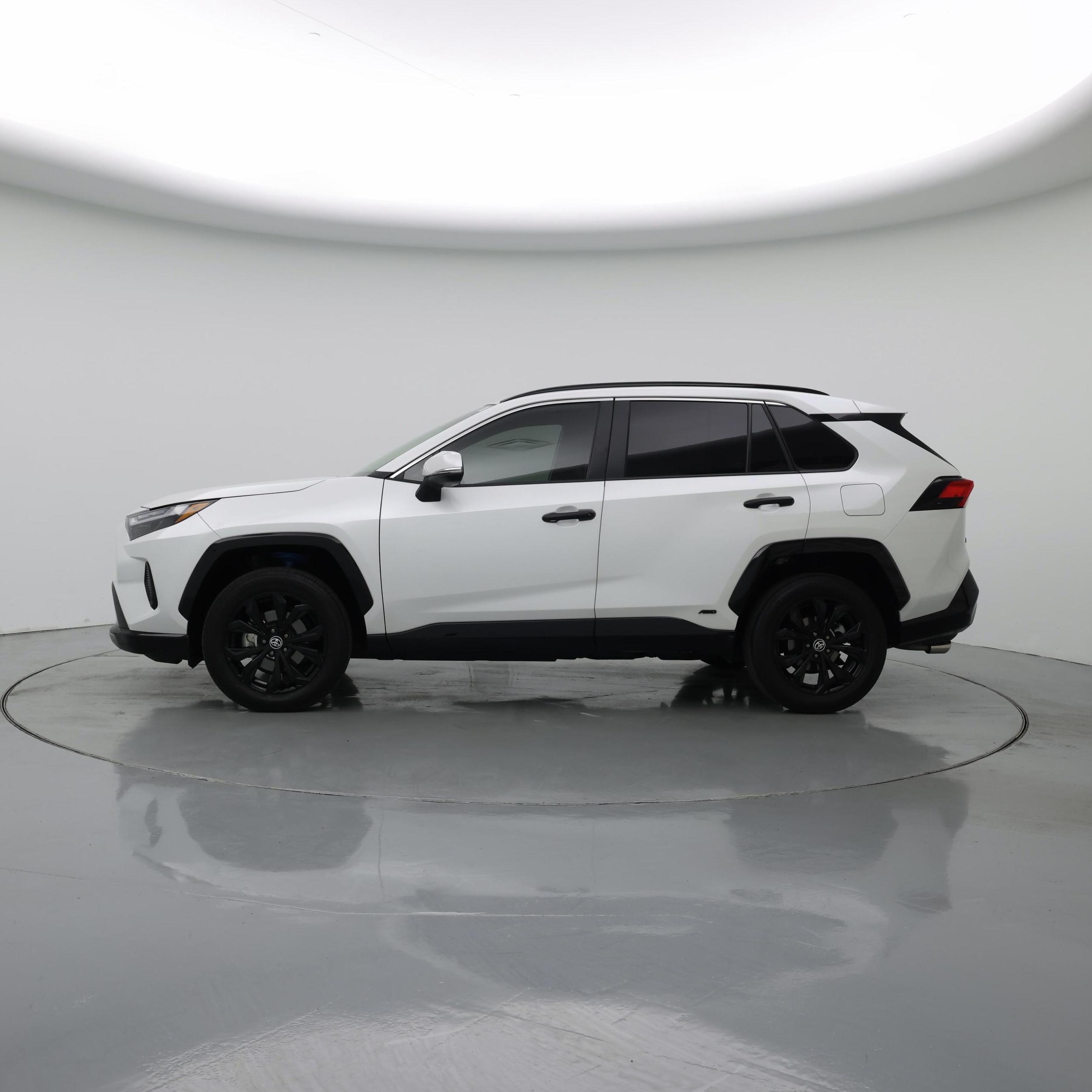 Thumbnail: 2024 Toyota RAV4 - 3