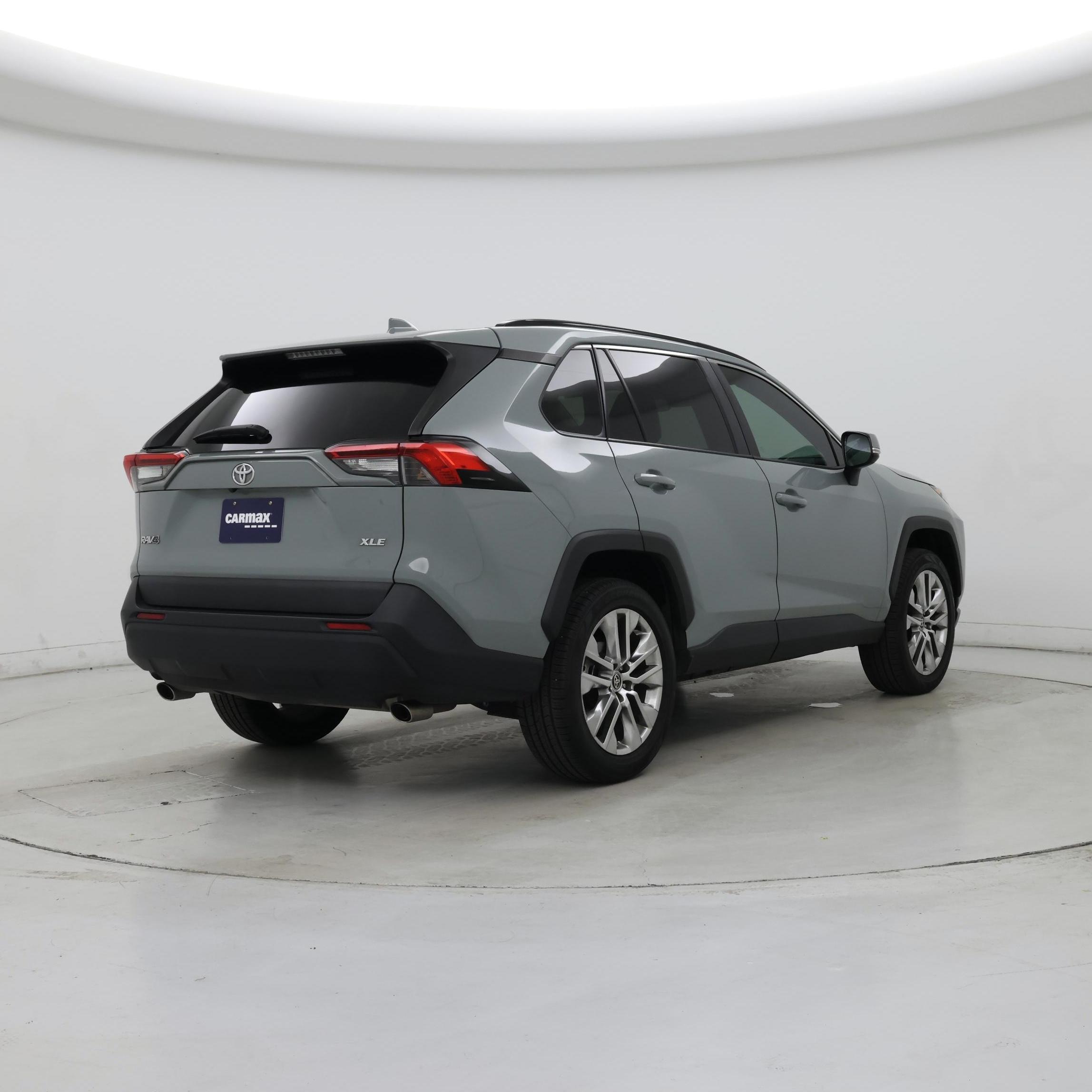 Thumbnail: 2021 Toyota RAV4 - 8
