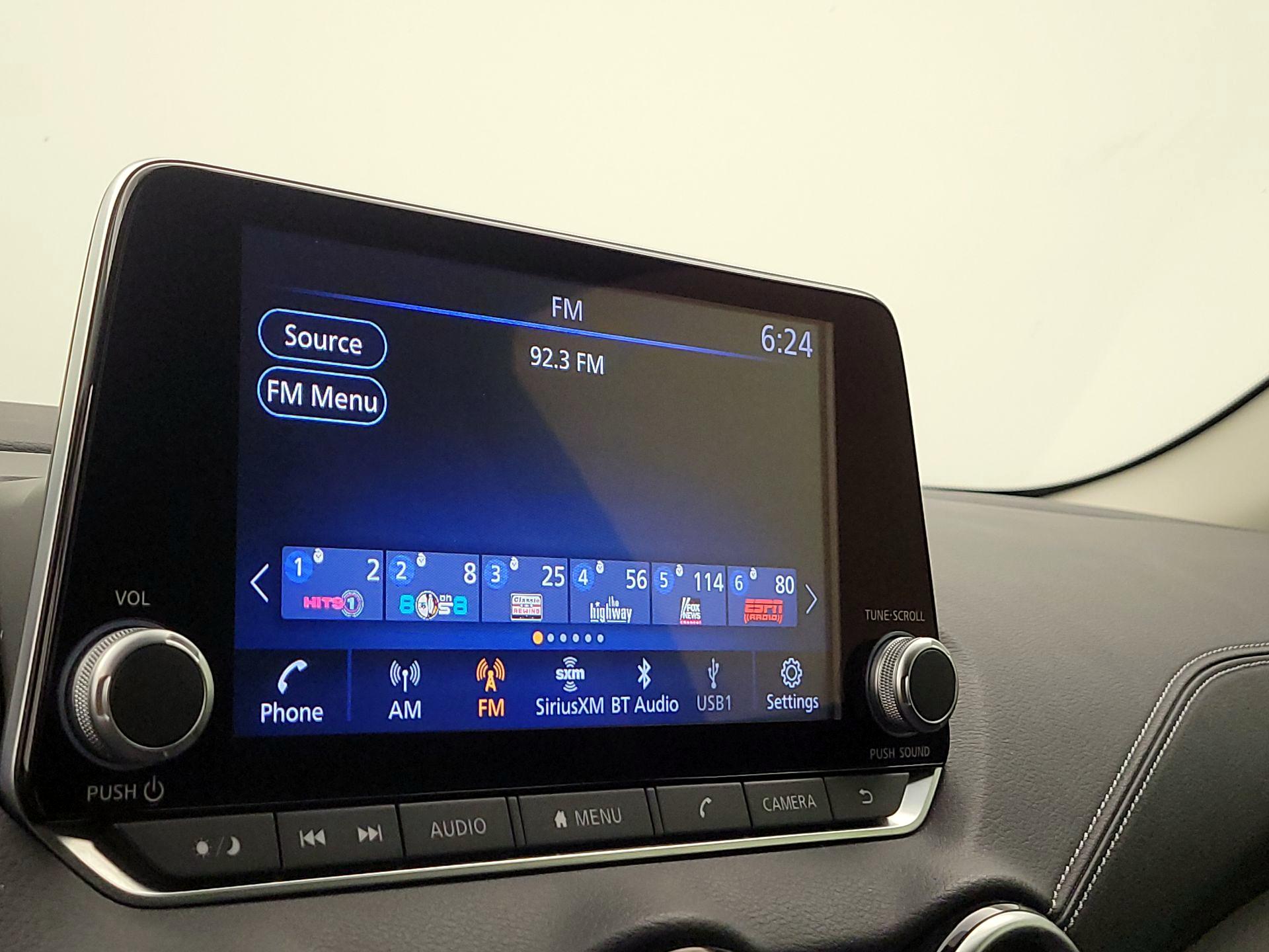 Thumbnail: 2023 Nissan Sentra - 15