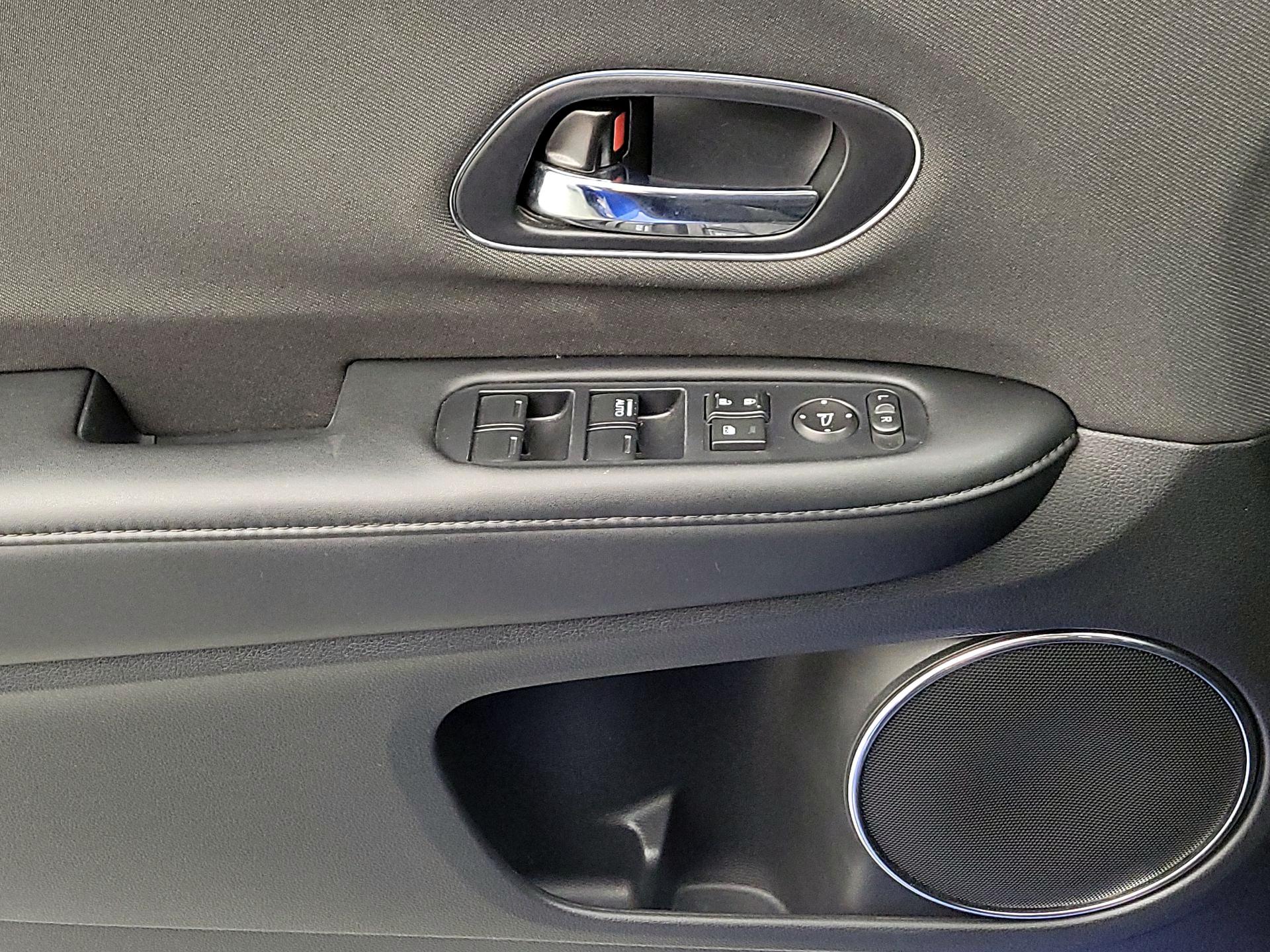 Thumbnail: 2022 Honda HR-V - 12