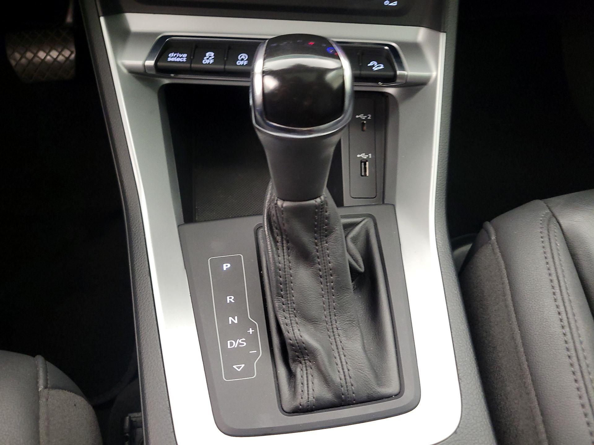 Thumbnail: 2019 Audi Q3 - 17