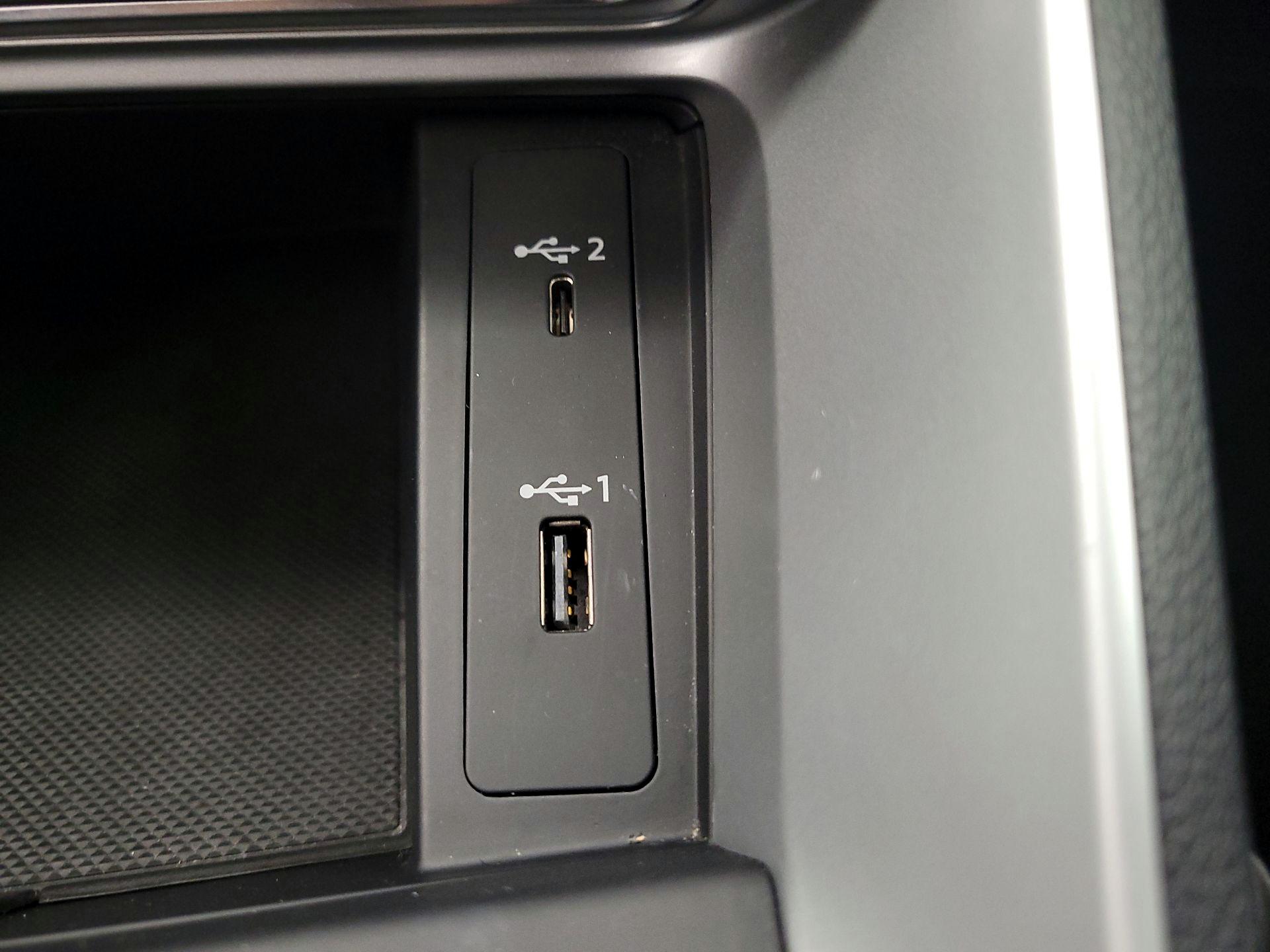 Thumbnail: 2019 Audi Q3 - 18