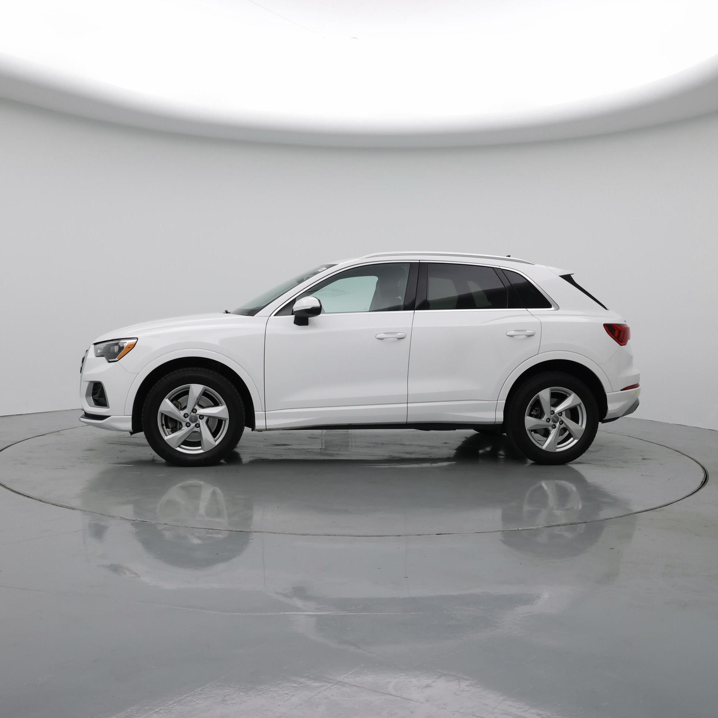 Thumbnail: 2019 Audi Q3 - 3