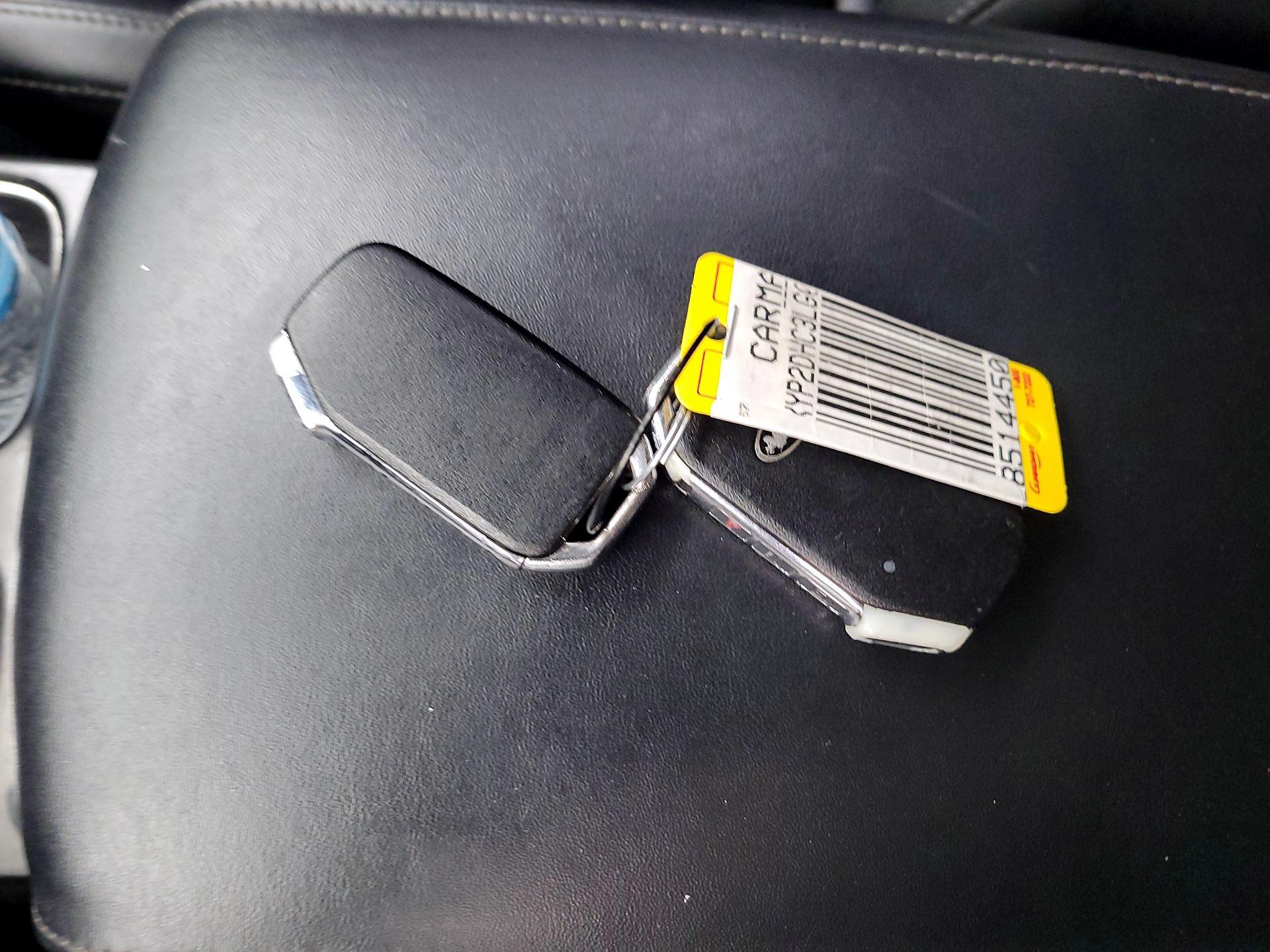 Thumbnail: 2020 Kia Telluride - 16