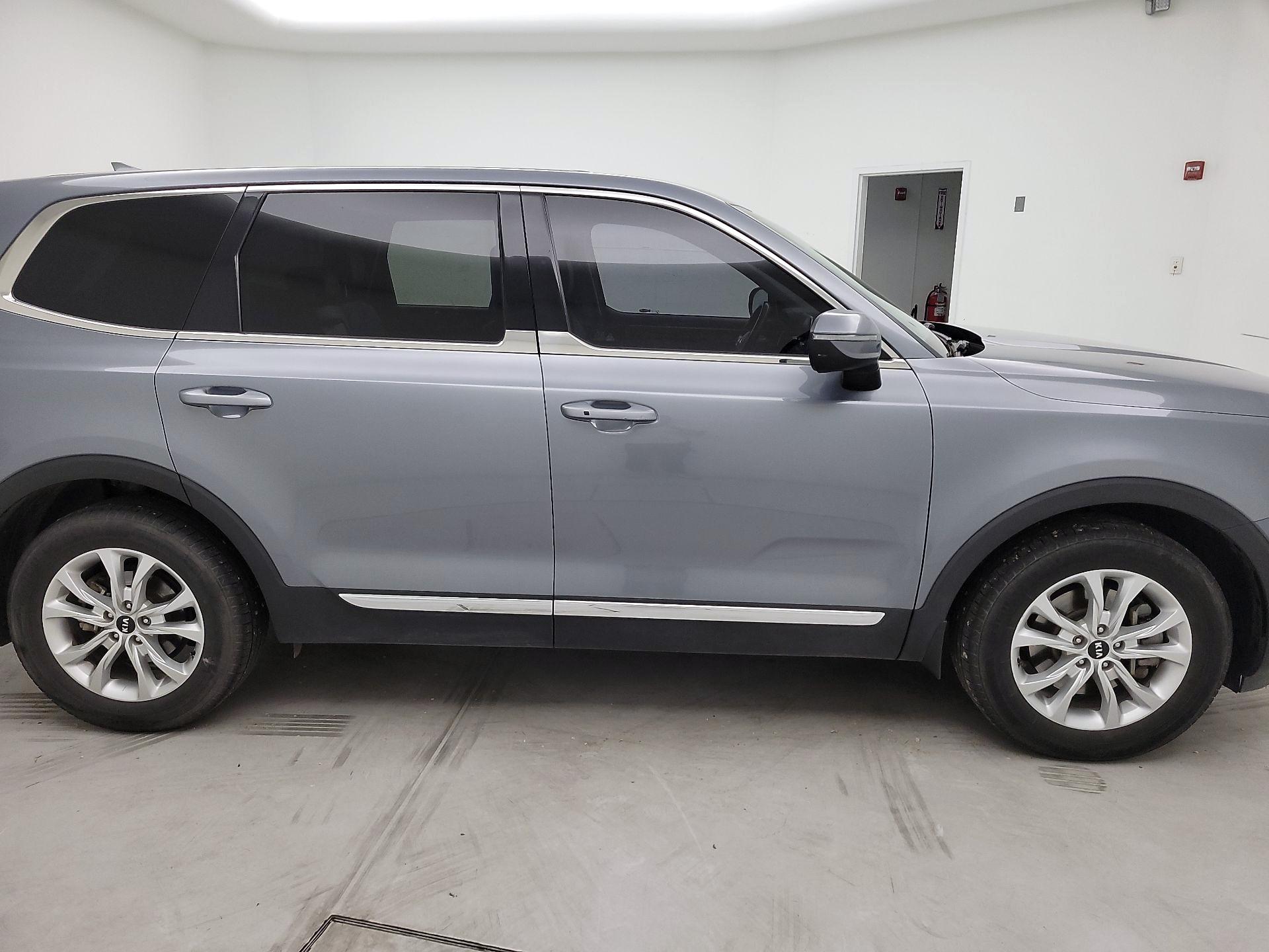 Thumbnail: 2020 Kia Telluride - 4