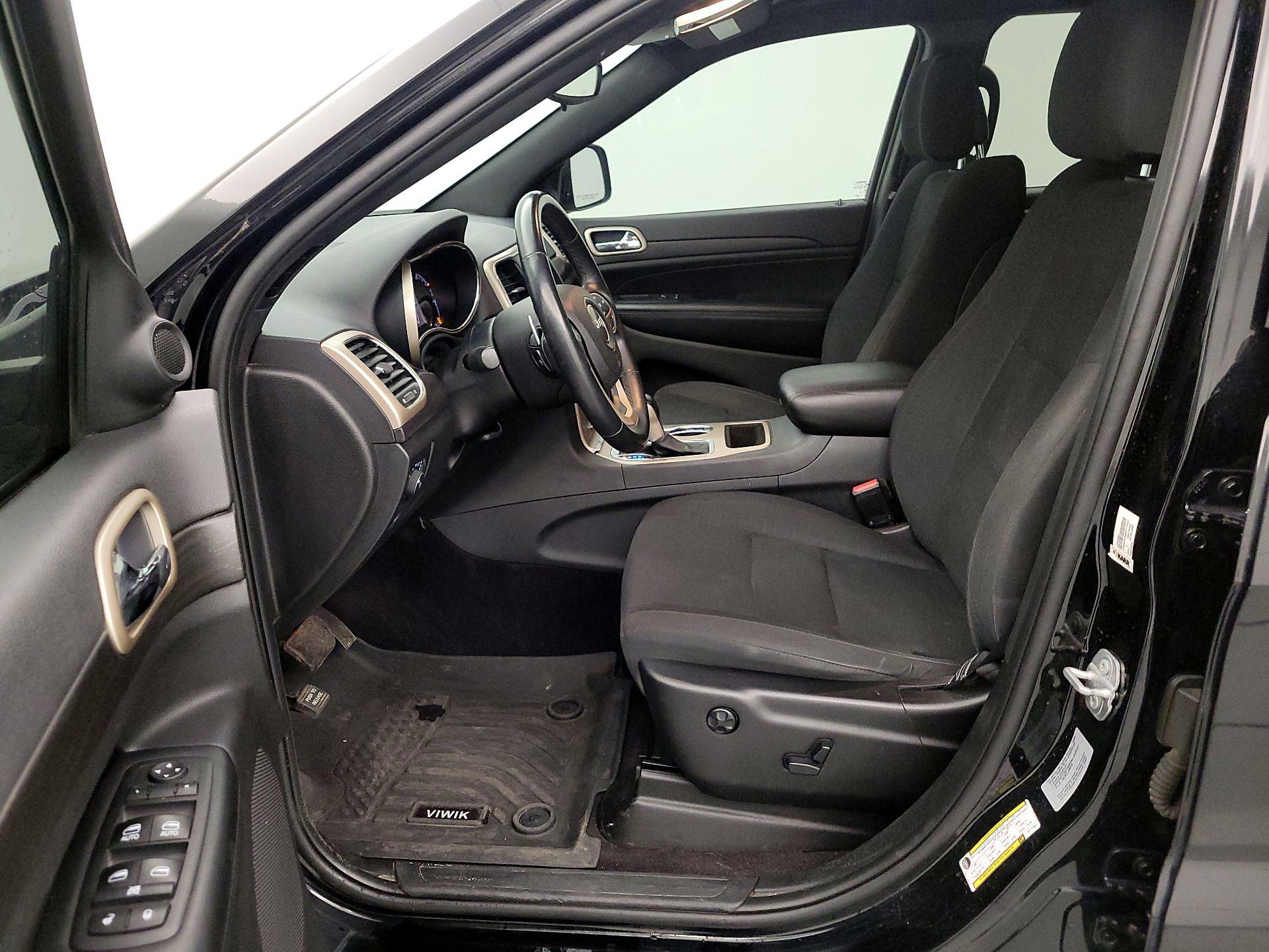 Thumbnail: 2017 Jeep Grand Cherokee - 11