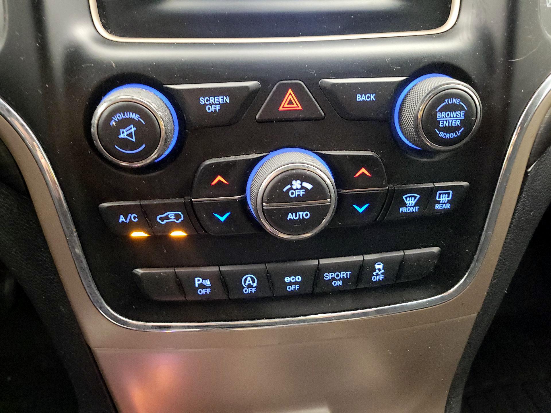 Thumbnail: 2017 Jeep Grand Cherokee - 16