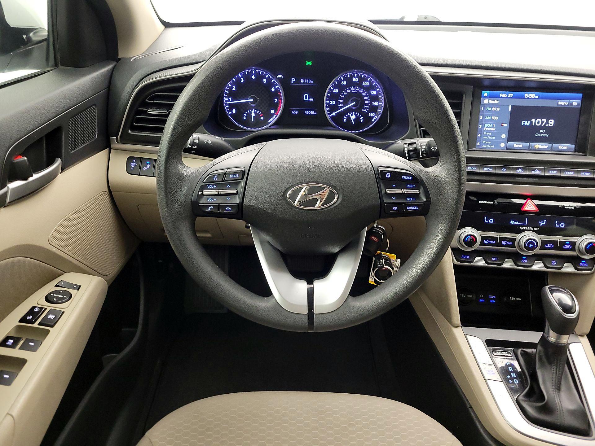 Thumbnail: 2020 Hyundai Elantra - 10